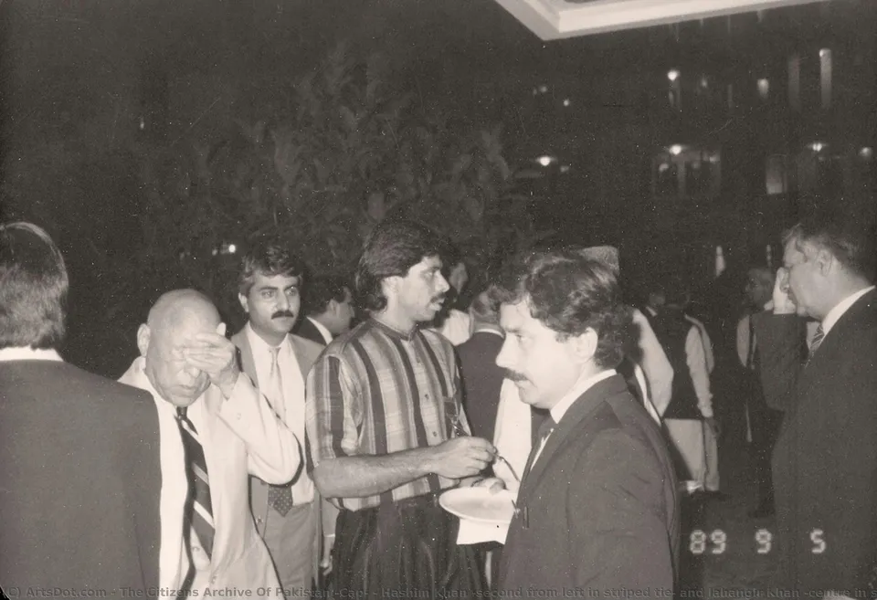 Hashim Khan (second From Left In Striped Tie) And Jahangir Khan (centre In Striped Shirt), The Son Of Roshan Khan, And The Next Generation Of The Khan Family Squash Dynasty To Hold A Record That Rivals That Of Hashim Khan. Jahangir Khan Has One Of Th.... — Гражданский Архив Пакистана (cap)