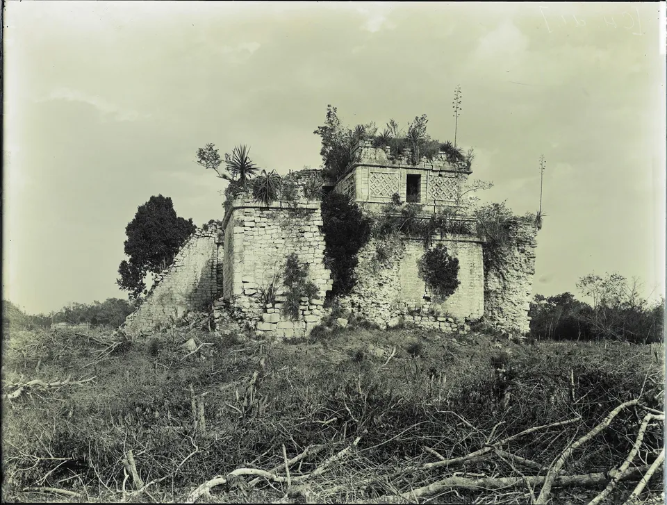 Photograph Of Chichén Itzá Taken By A.p. Maudslay — Альфред Персиваль Модсли