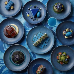 10 Iconic Masterpieces Defined by Stunning Steel Blue Tones