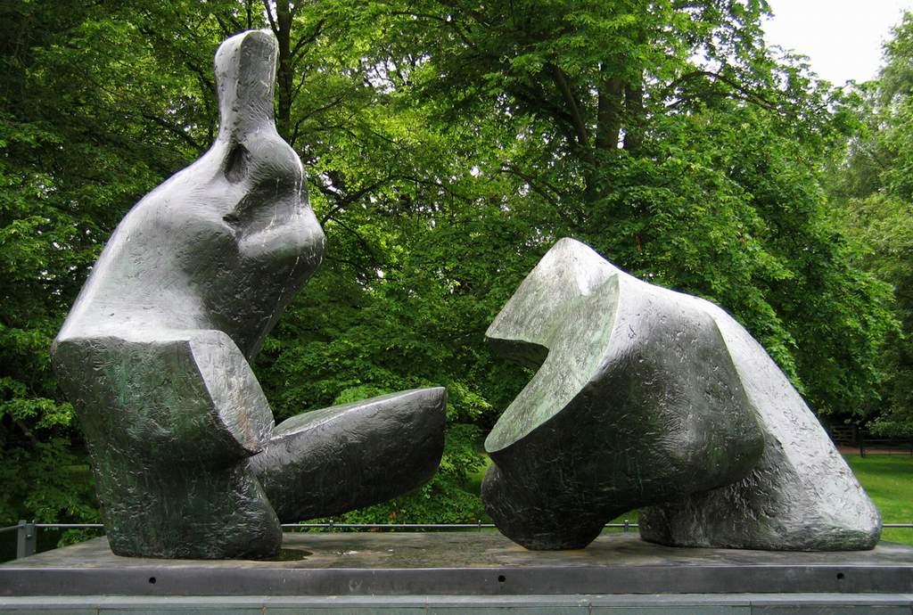 Two Piece Reclining Figure No. 5 — Henry Moore