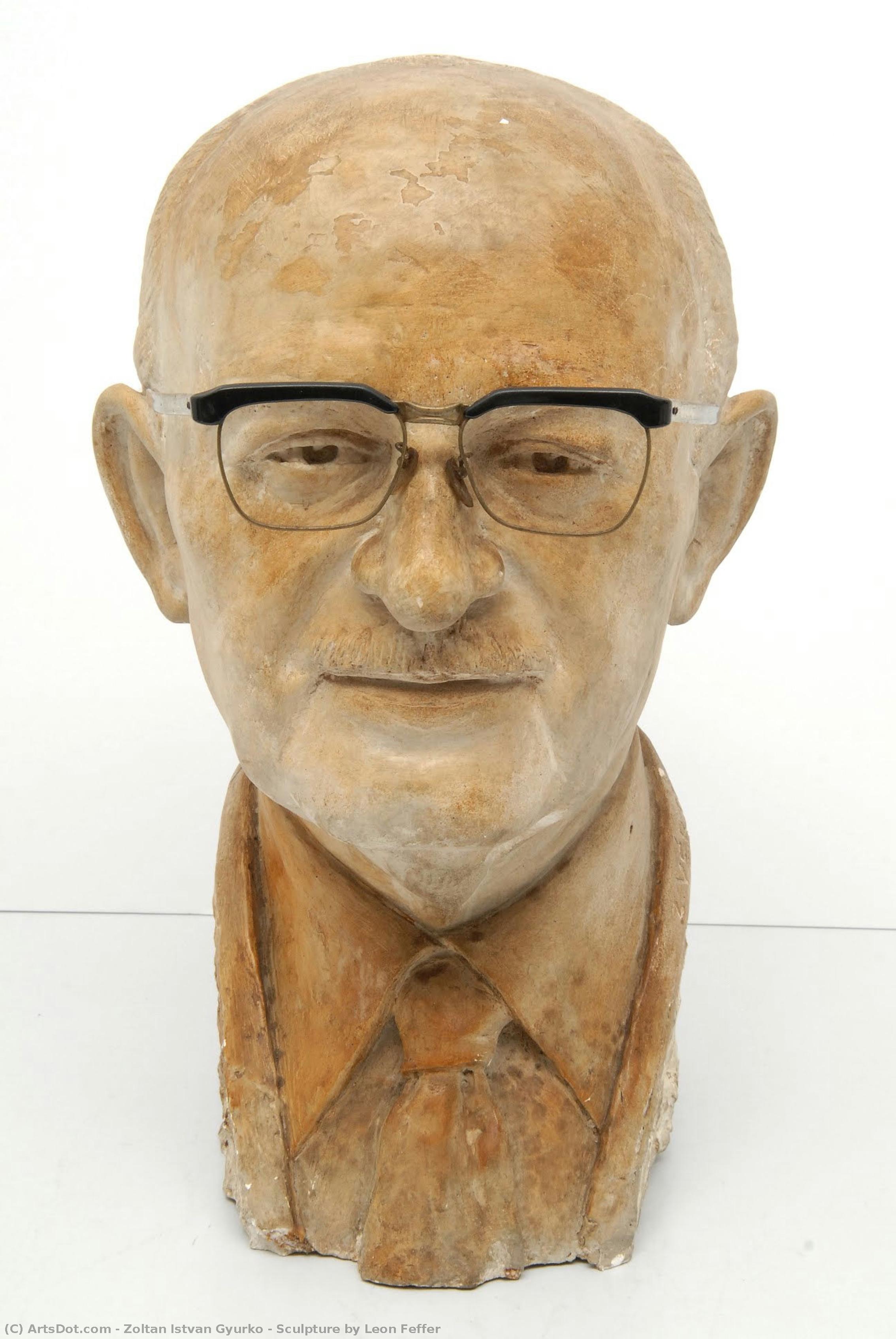 Skulptur Von Leon Feffer — Zoltan Istvan Gyurko