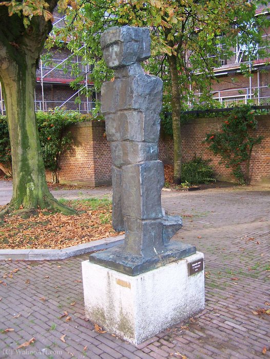Gaande Man, (1974) — Fritz Wotruba