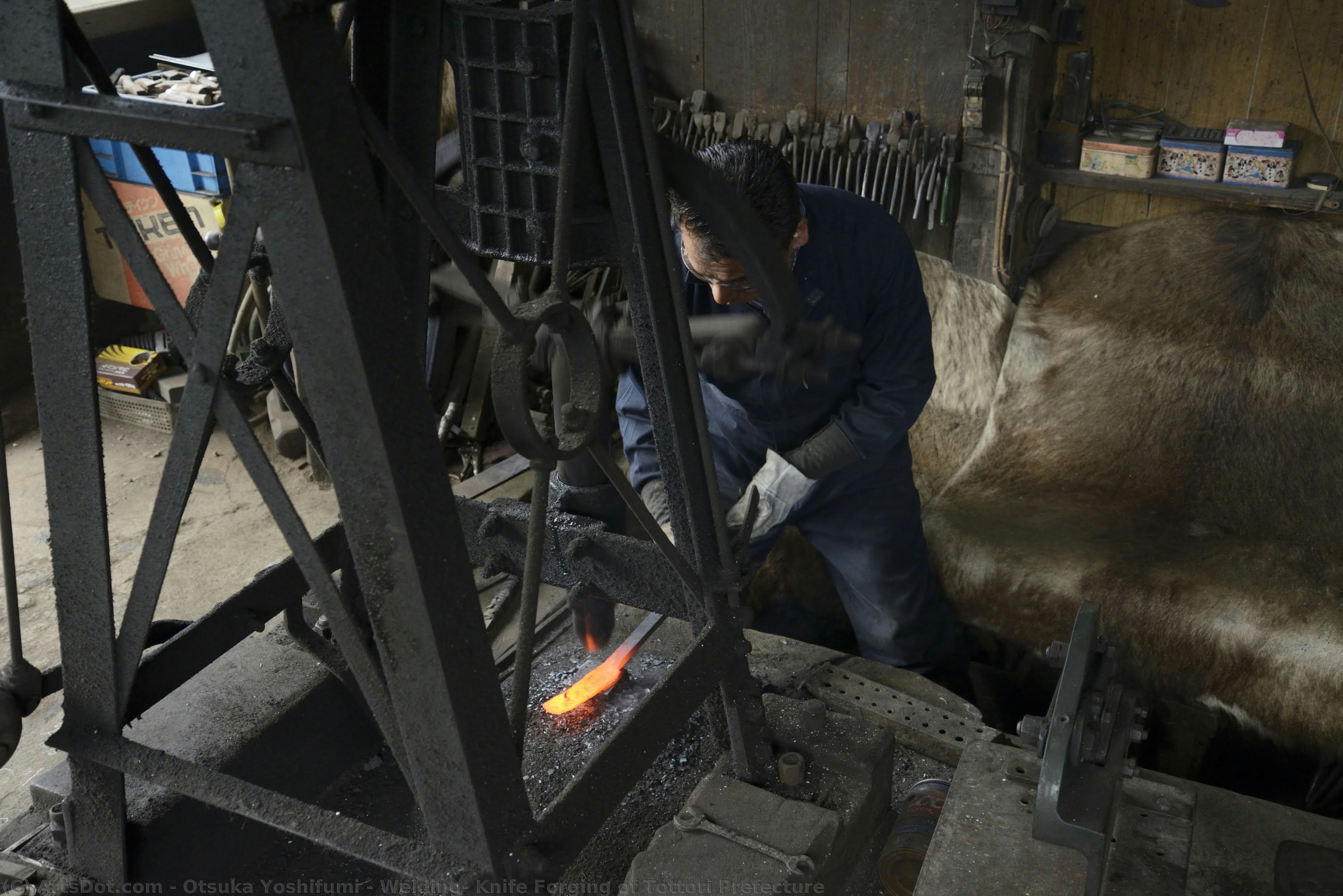 Welding, Knife Forging Of Tottori Prefecture — Otsuka Yoshifumi