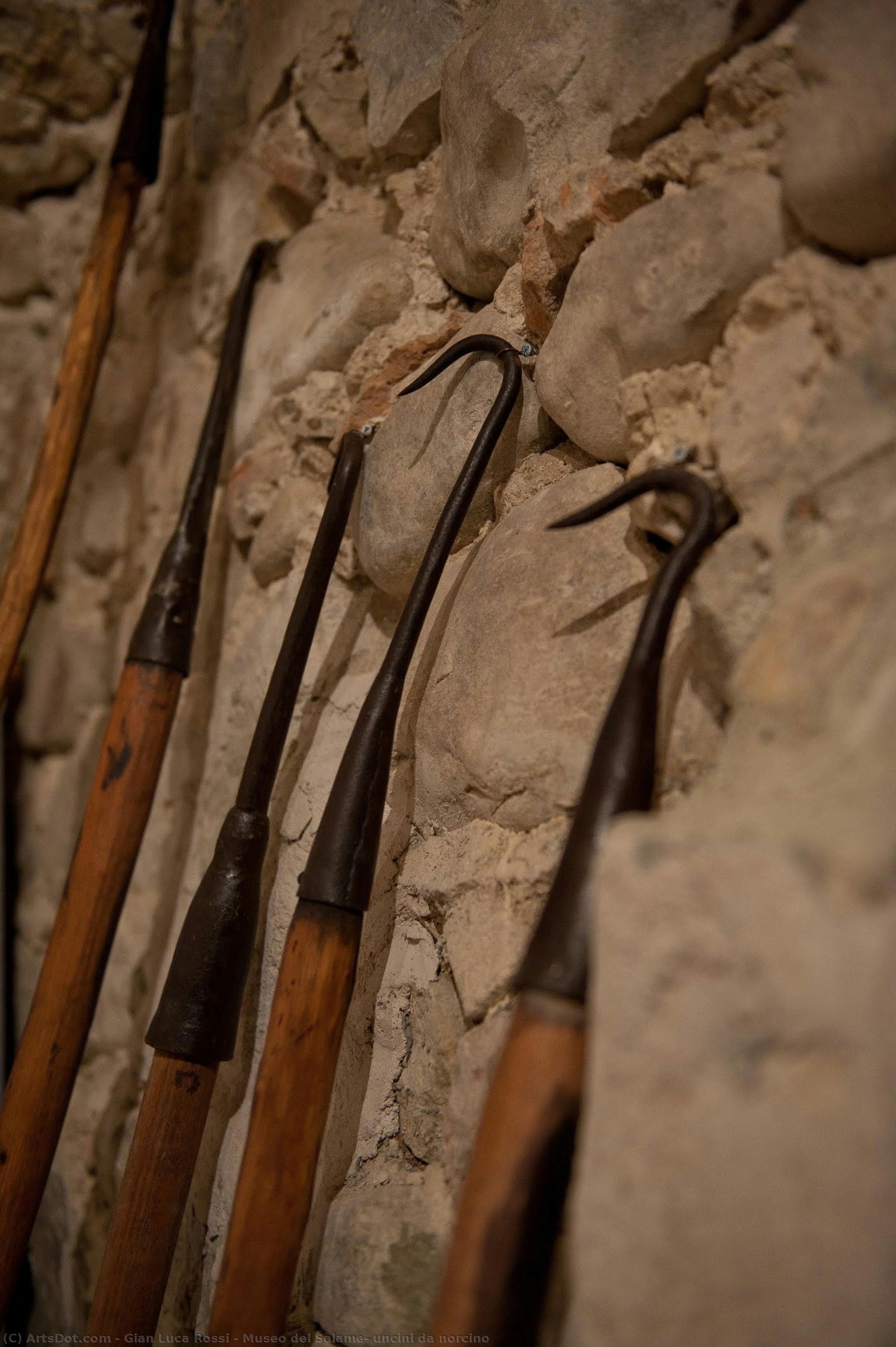 Museo Del Salame: Uncini Da Norcino — ジャン・ルカ・ロッシ