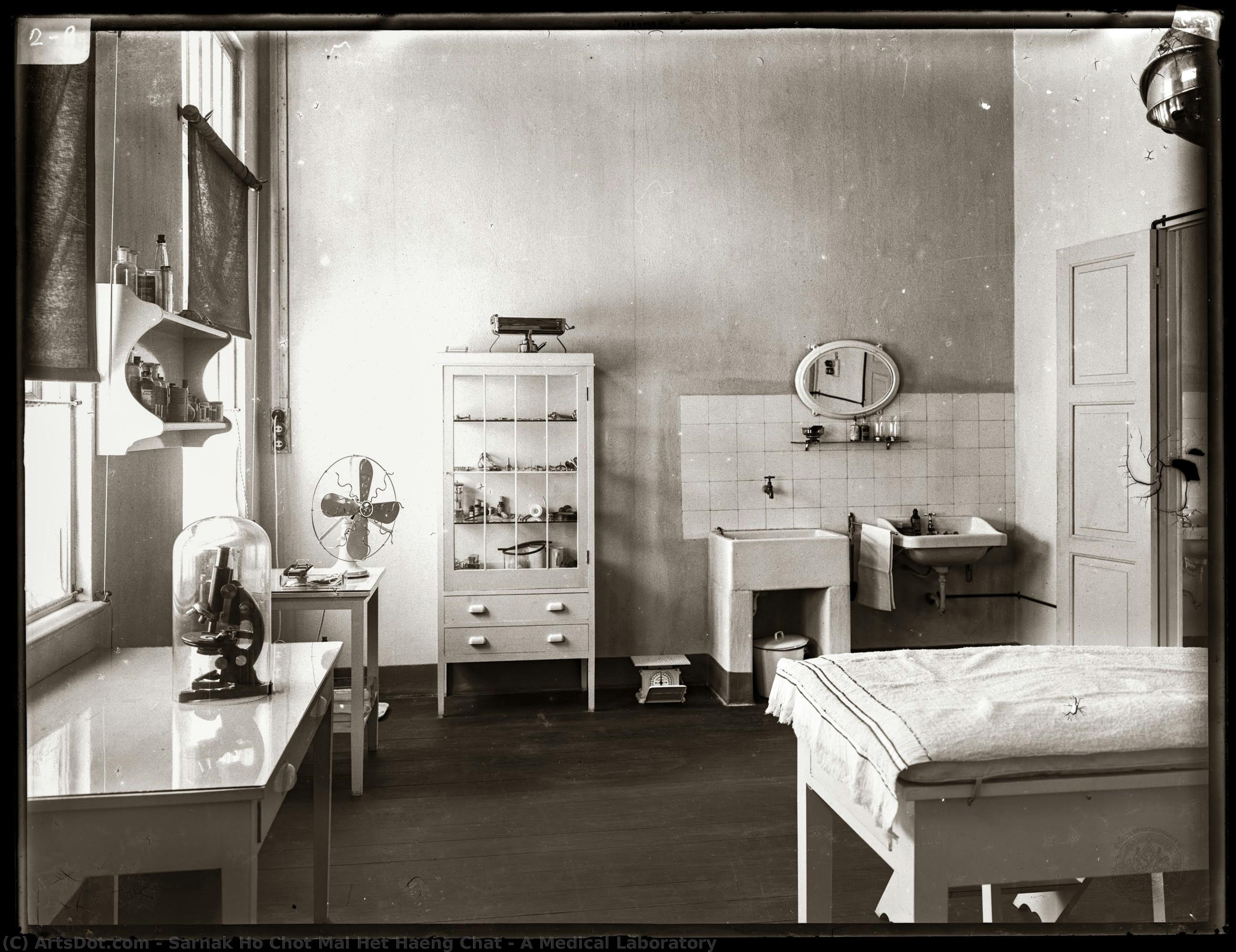 A Medical Laboratory — Sarnak Ho Chot Mai Het Haeng Chat