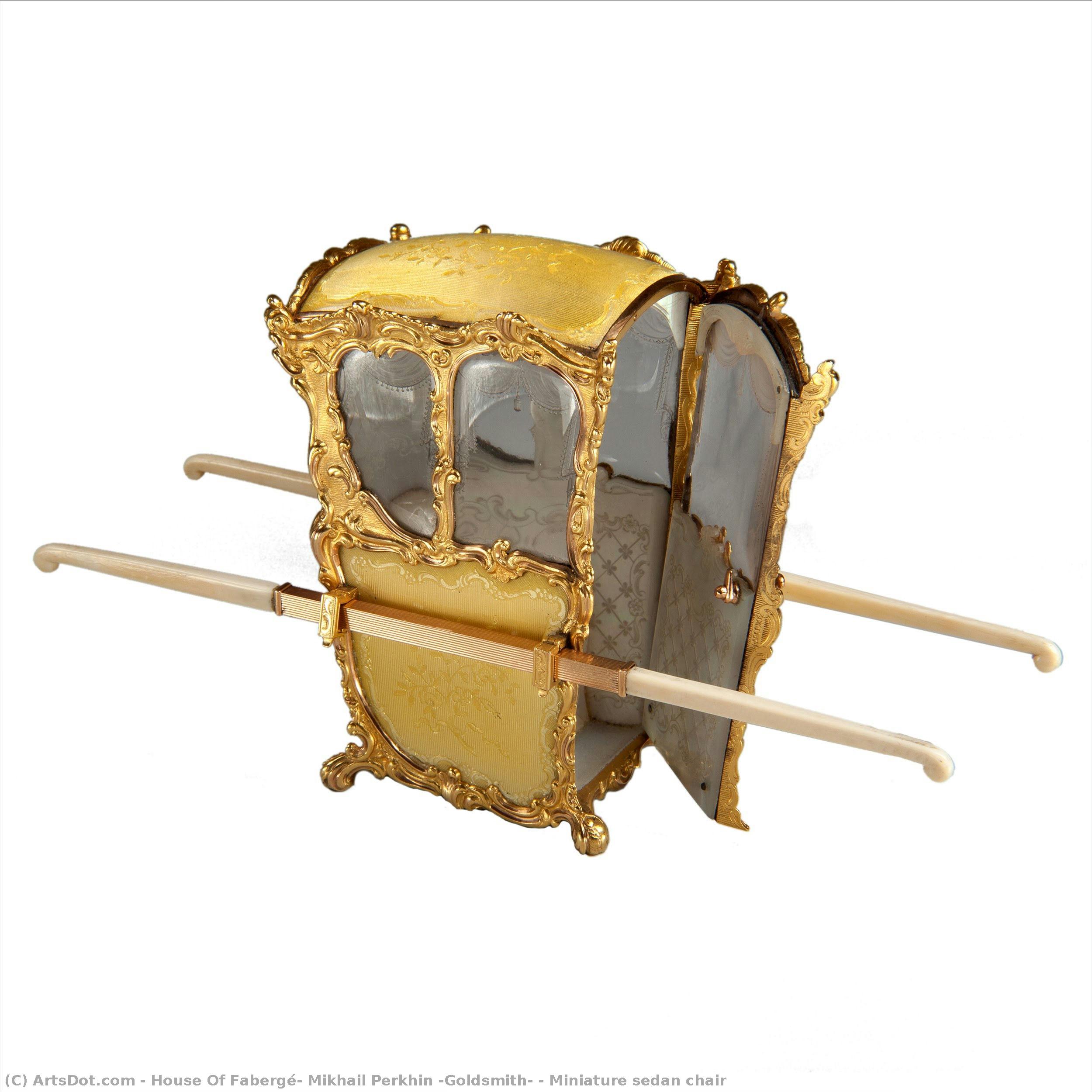 Miniature Sedan Chair — Casa Fabergé, Mikhail Perkhin (orfebre)