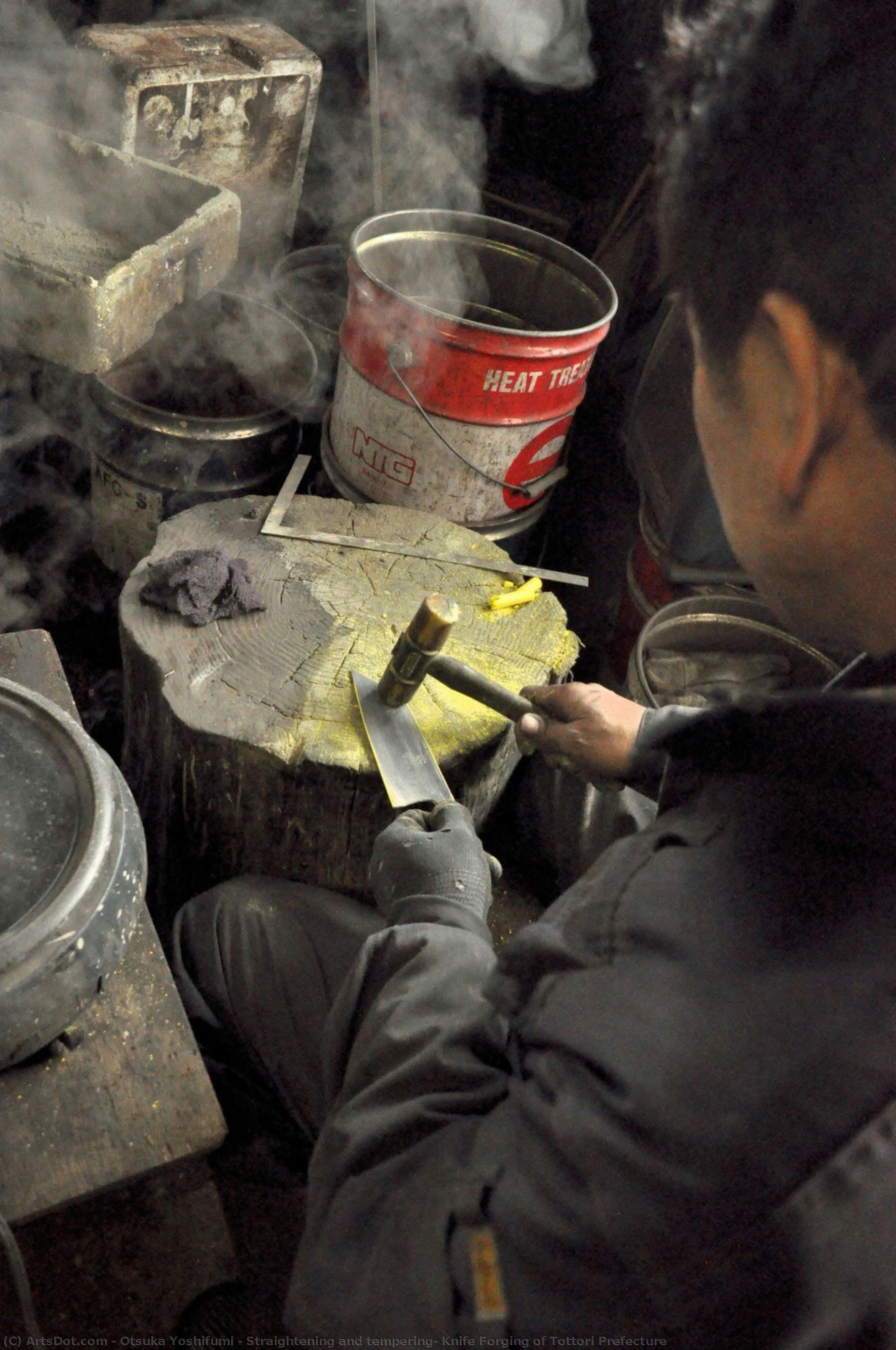 Straightening And Tempering, Knife Forging Of Tottori Prefecture — Otsuka Yoshifumi