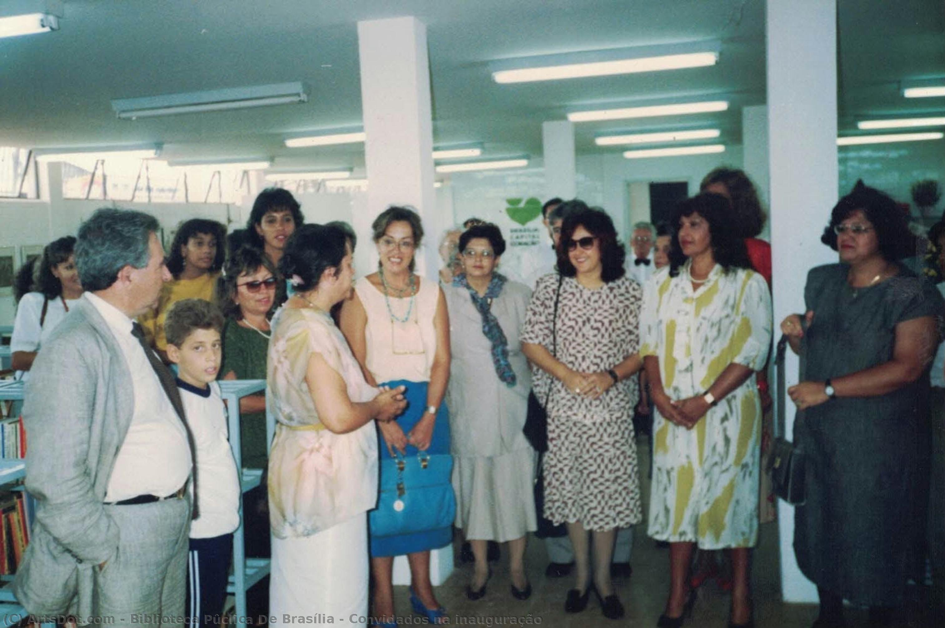 Convidados Na Inauguração — Biblioteca Pûclica De Brasília