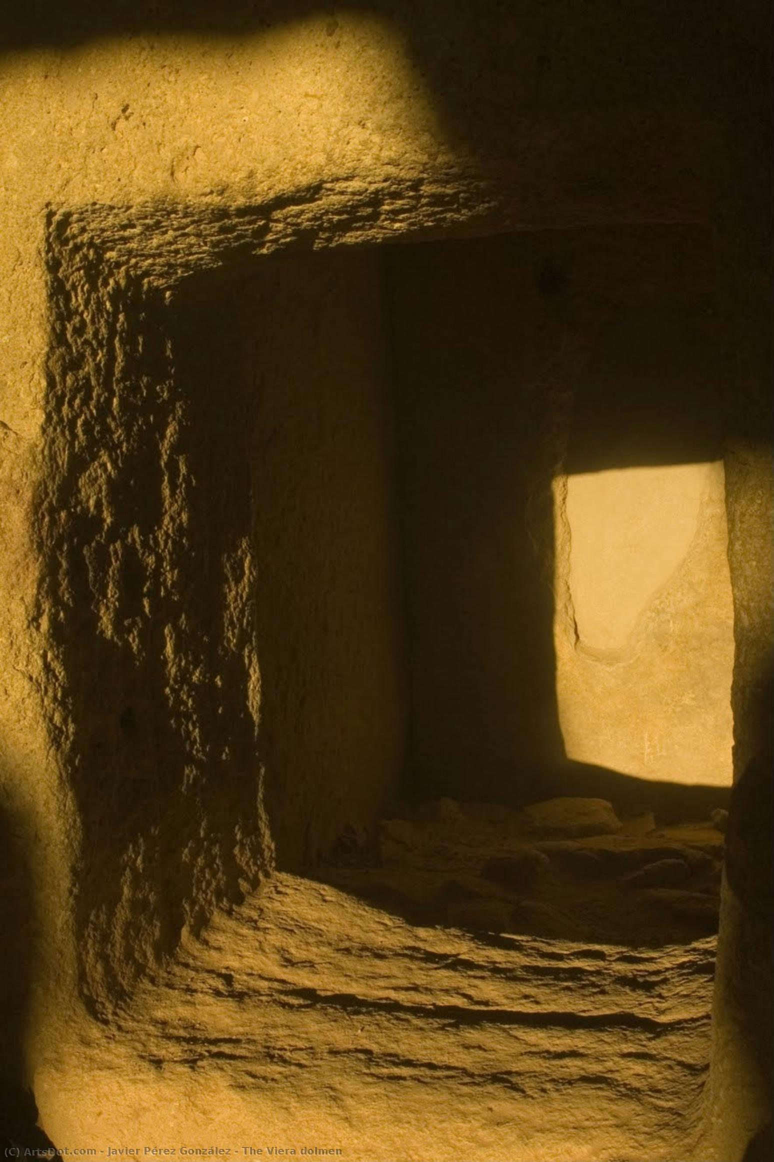 The Viera Dolmen — Хавјер Перес Гонсалес
