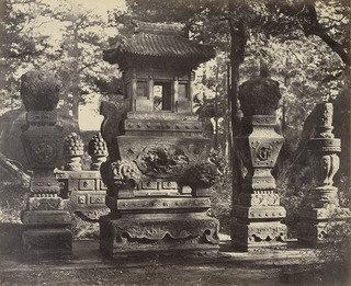 Interior Of The Tomb At The Depot Near Pekin, October 1860 — Felice Beato
