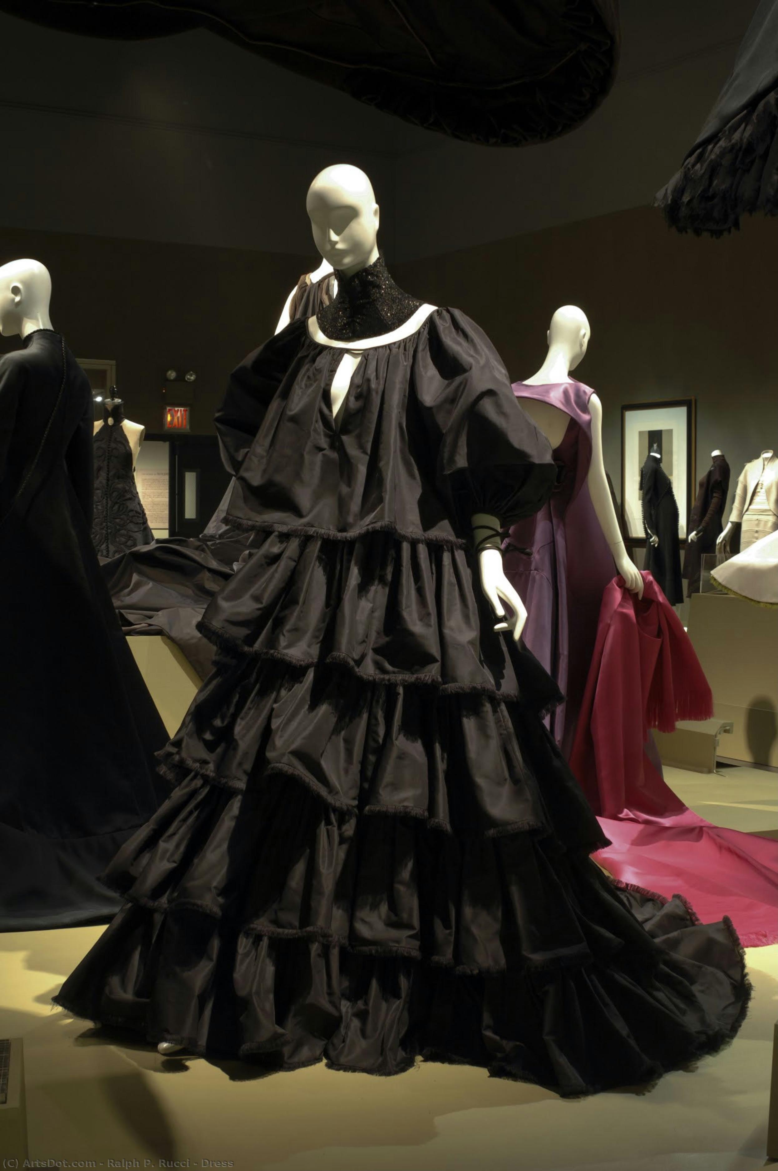 Dress — ラルフ・p・ルッチ