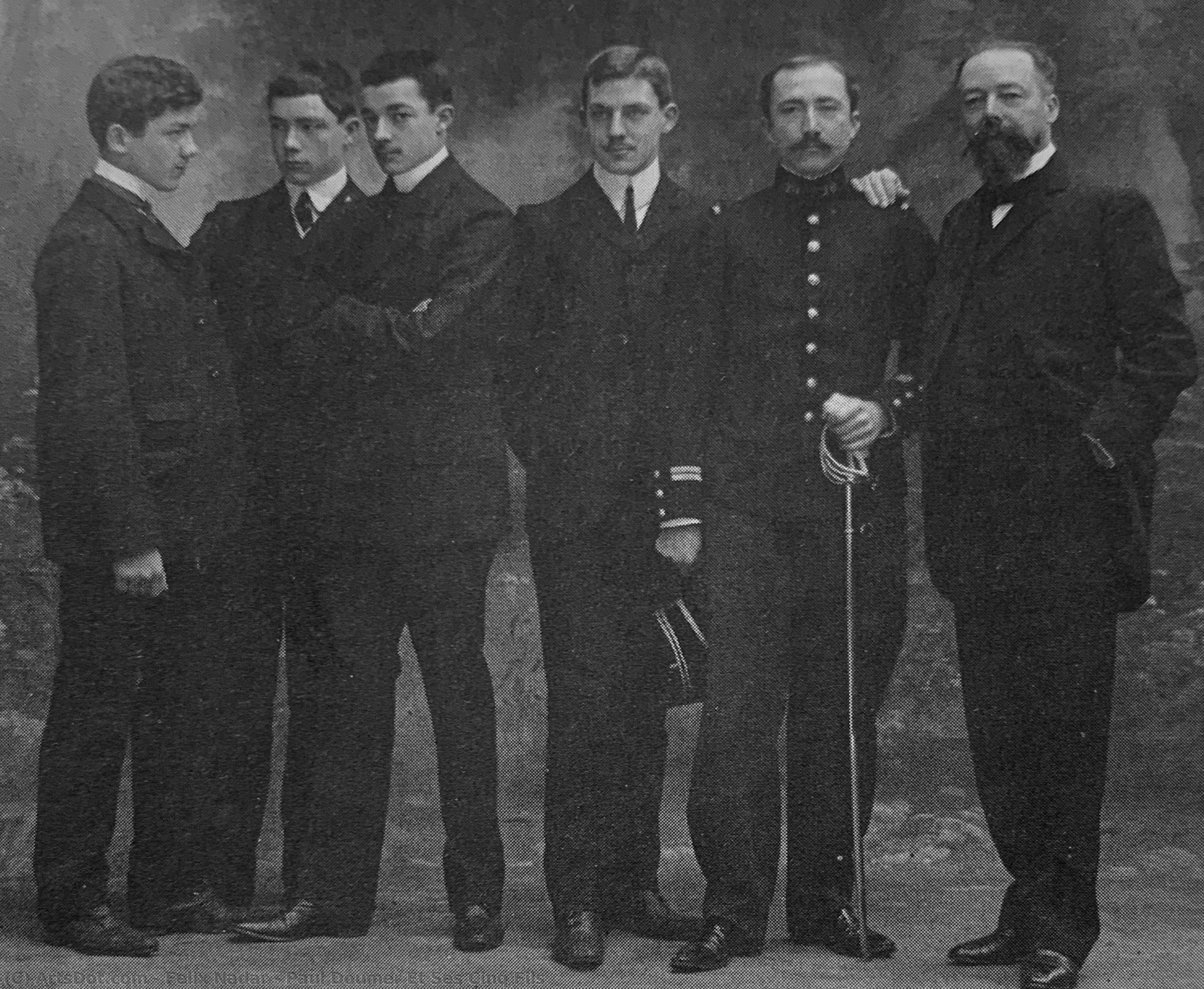 Paul Doumer Et Ses Cinq Fils — Феликс Надар
