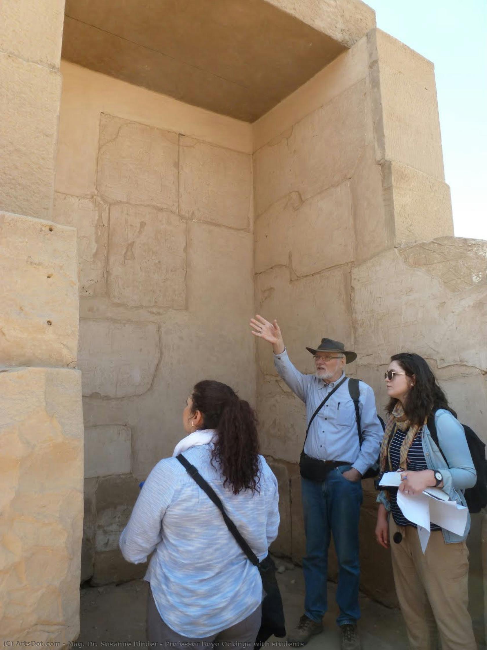 Professor Boyo Ockinga With Students — Mag. Dr. Susanne Binder