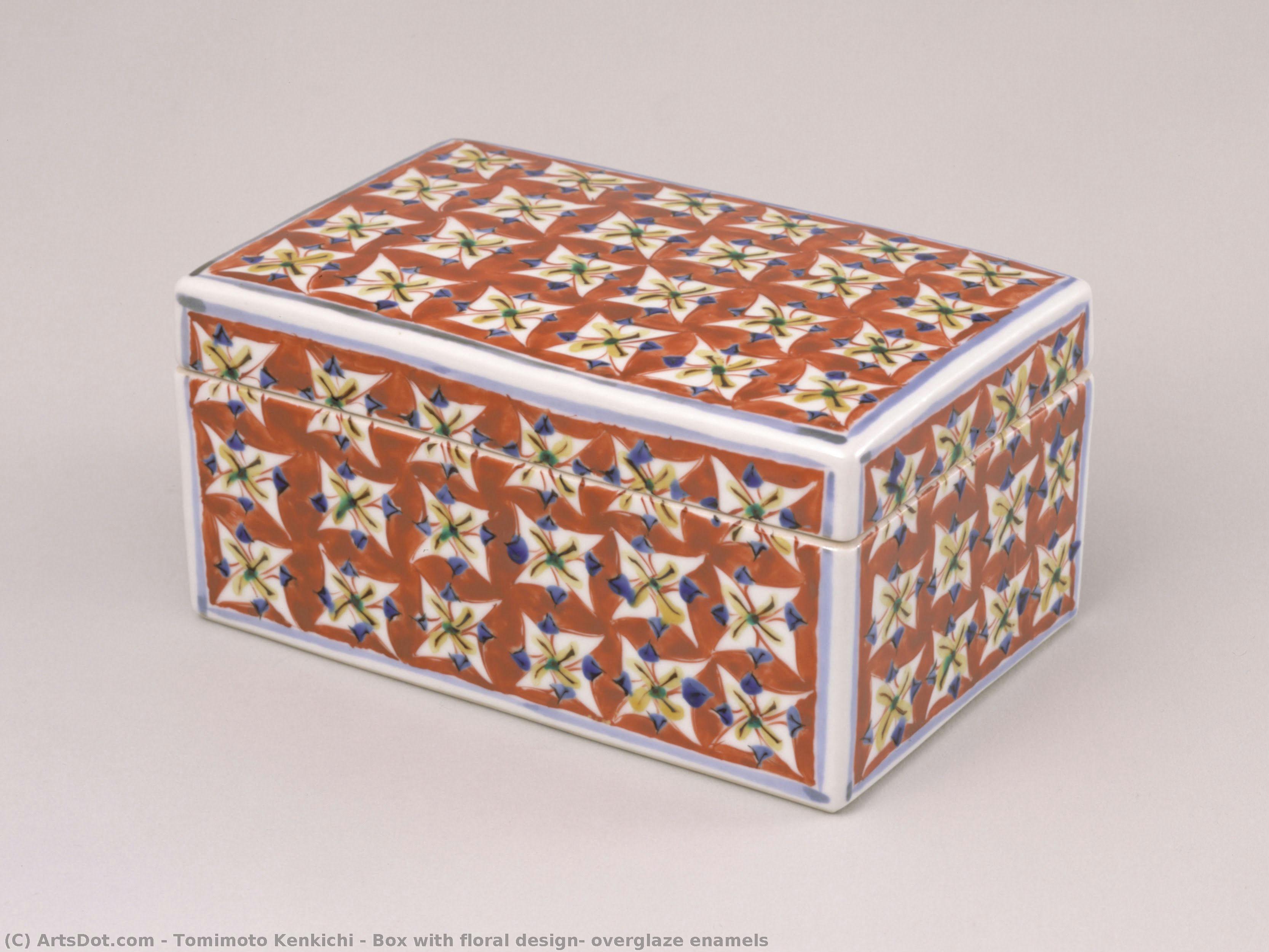 Box With Floral Design, Overglaze Enamels — Tomimoto Kenkichi