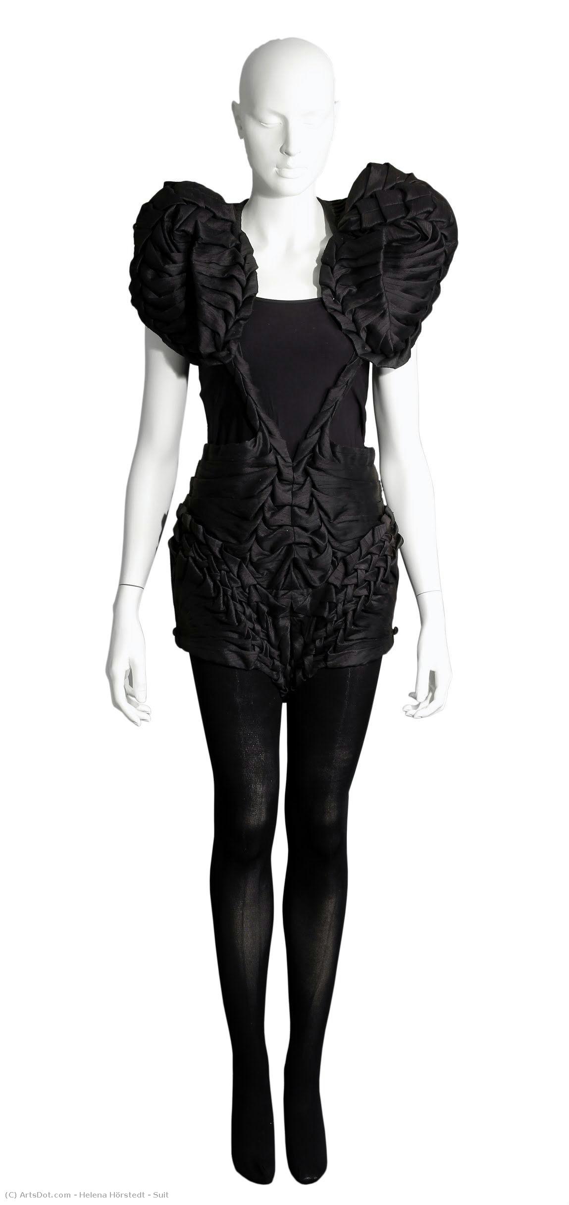 Suit — Helena Hörstedt