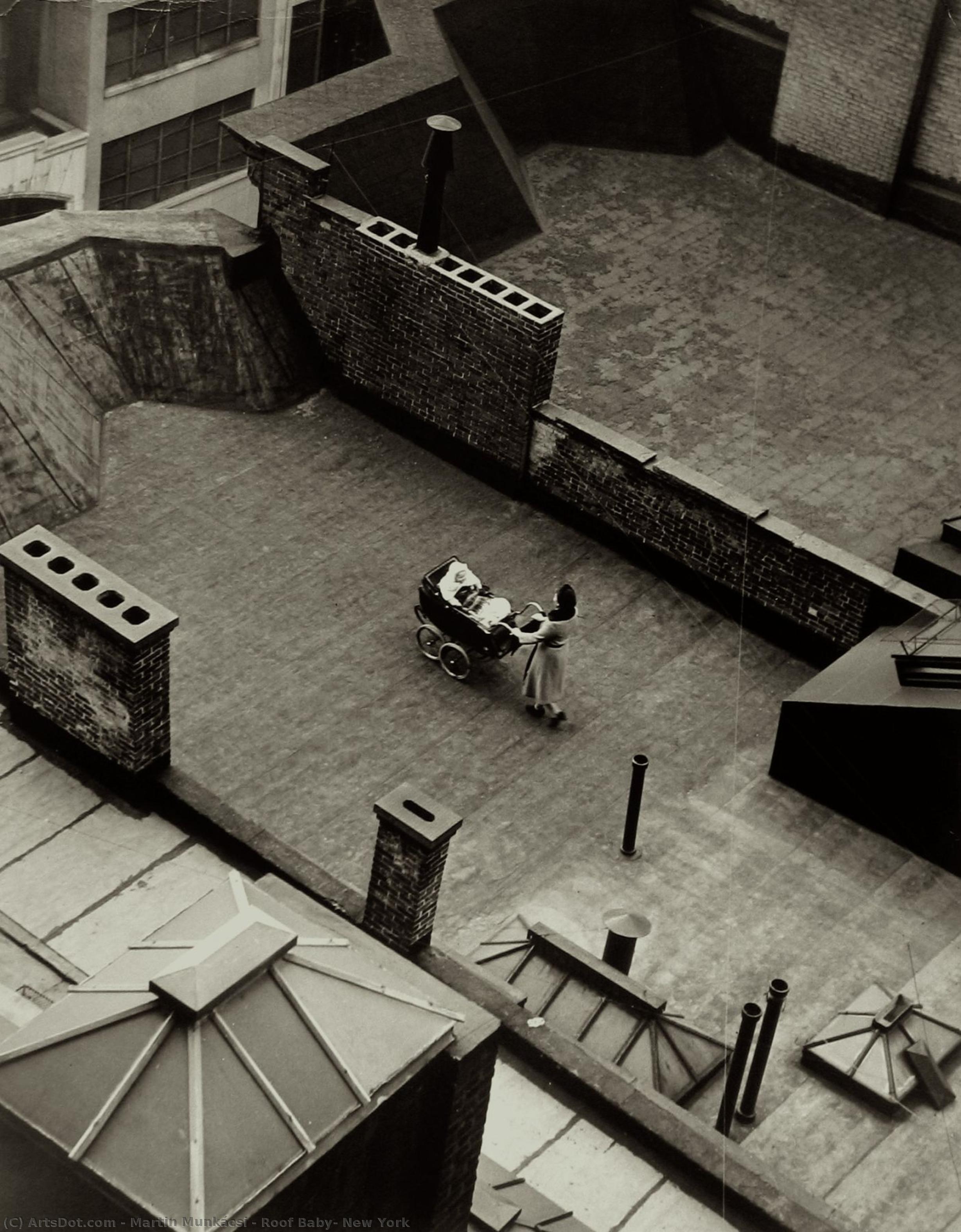 Roof Baby, New York — Martin Munkácsi