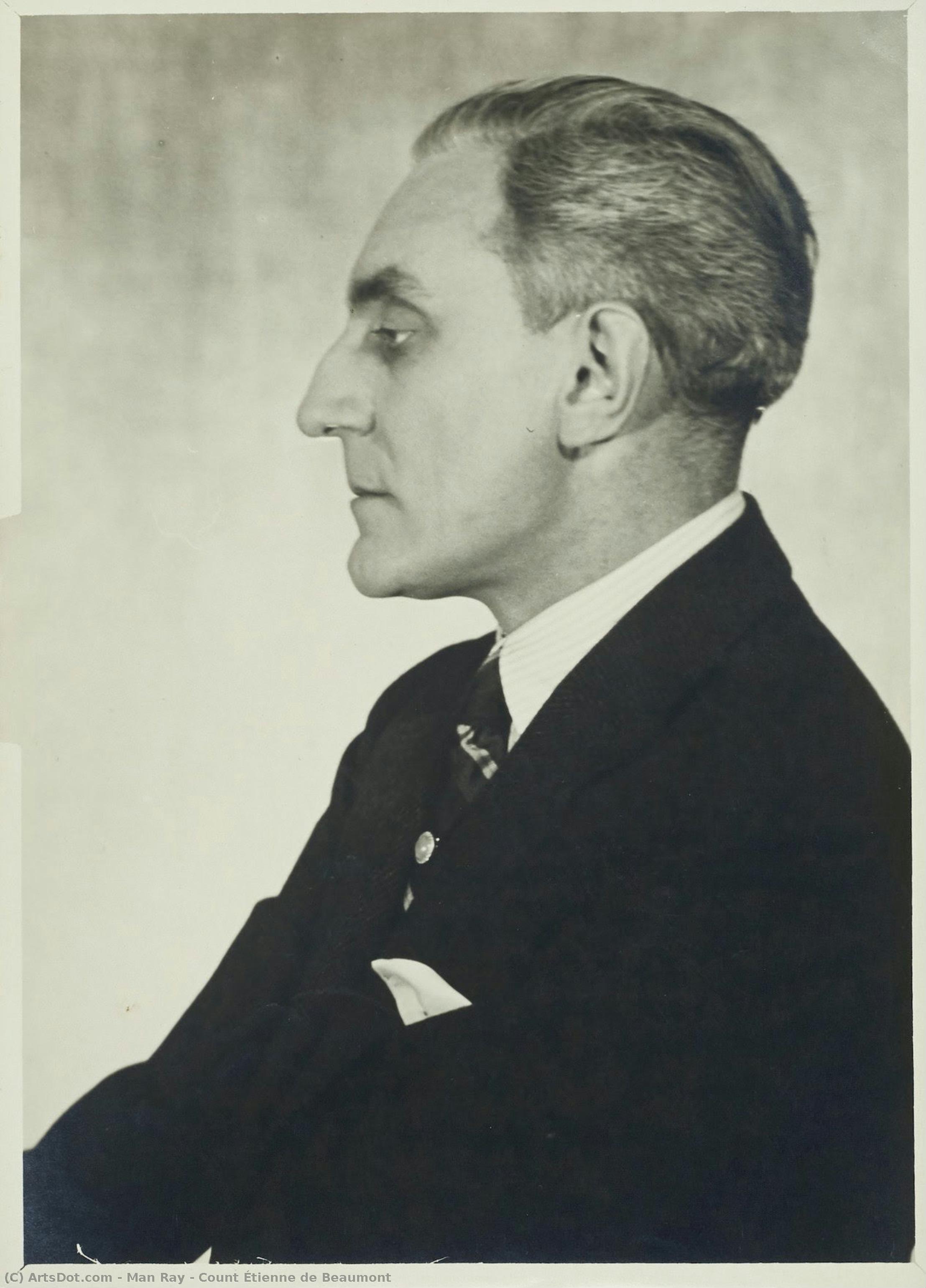 Count Étienne De Beaumont — Ман Рей