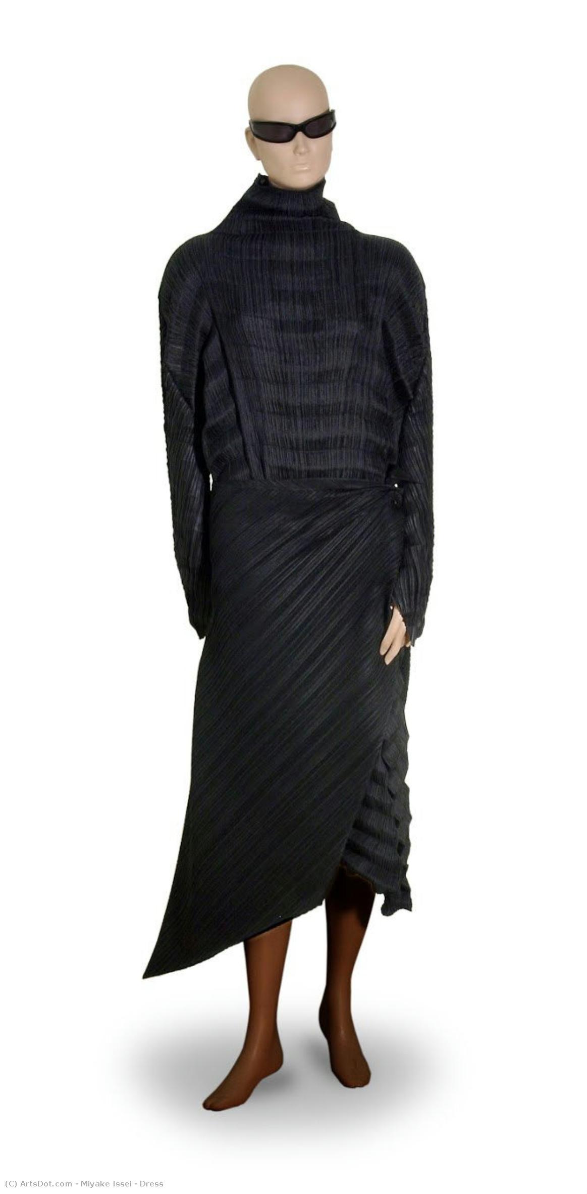 Dress — Иссей Мияке