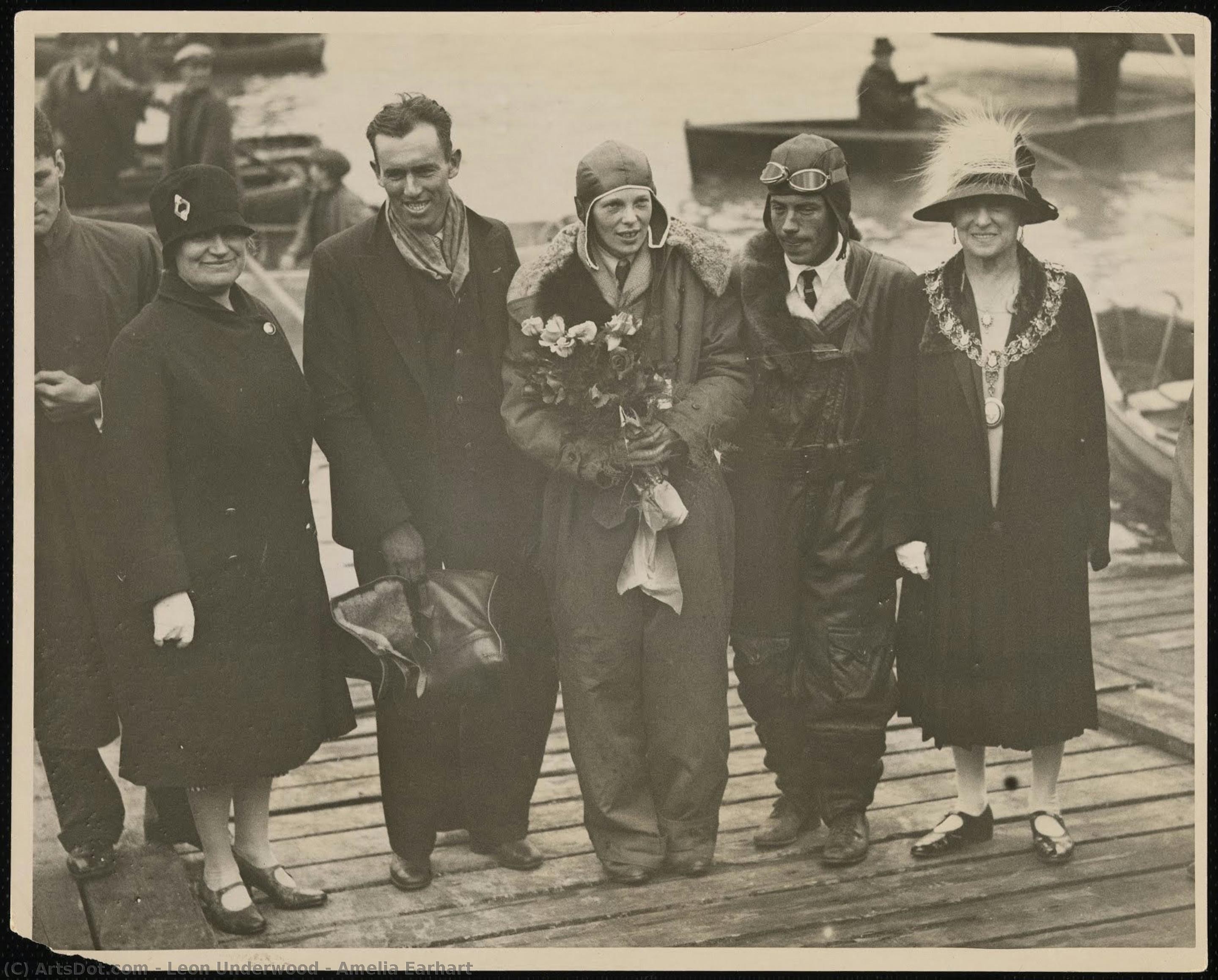 Amelia Earhart — Leon Underwood