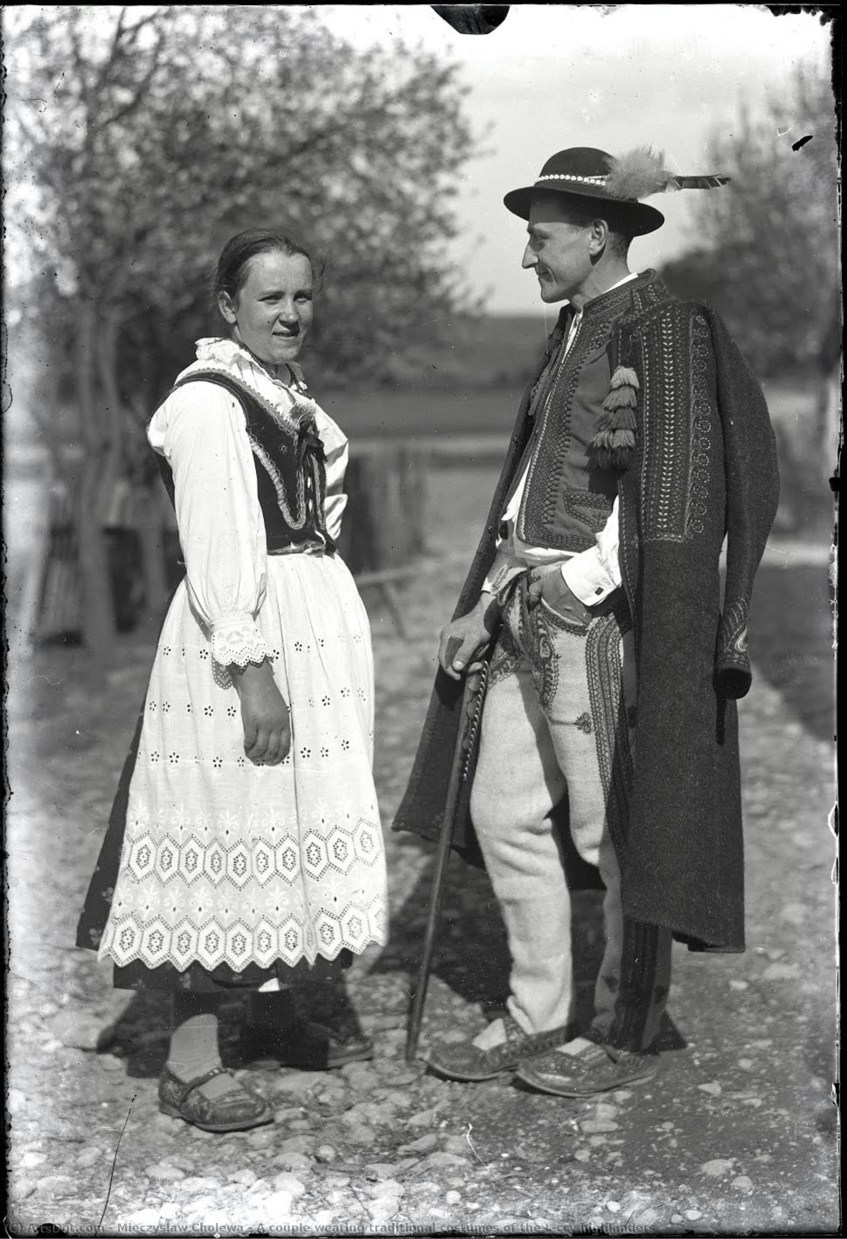 A Couple Wearing Traditional Costumes Of The Łąccy Highlanders — Mieczysław Cholewa