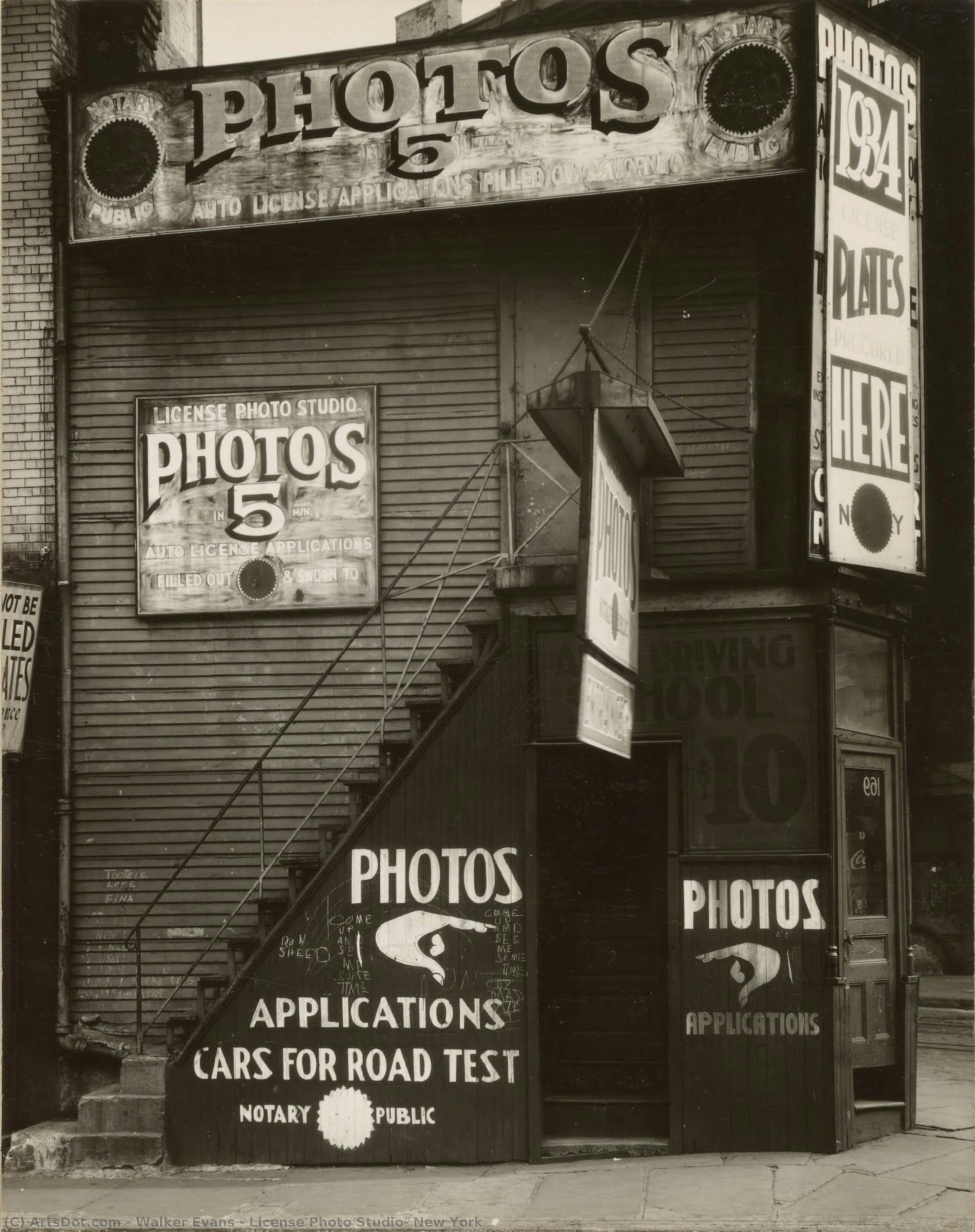 License Photo Studio, New York — Волкер Эванс