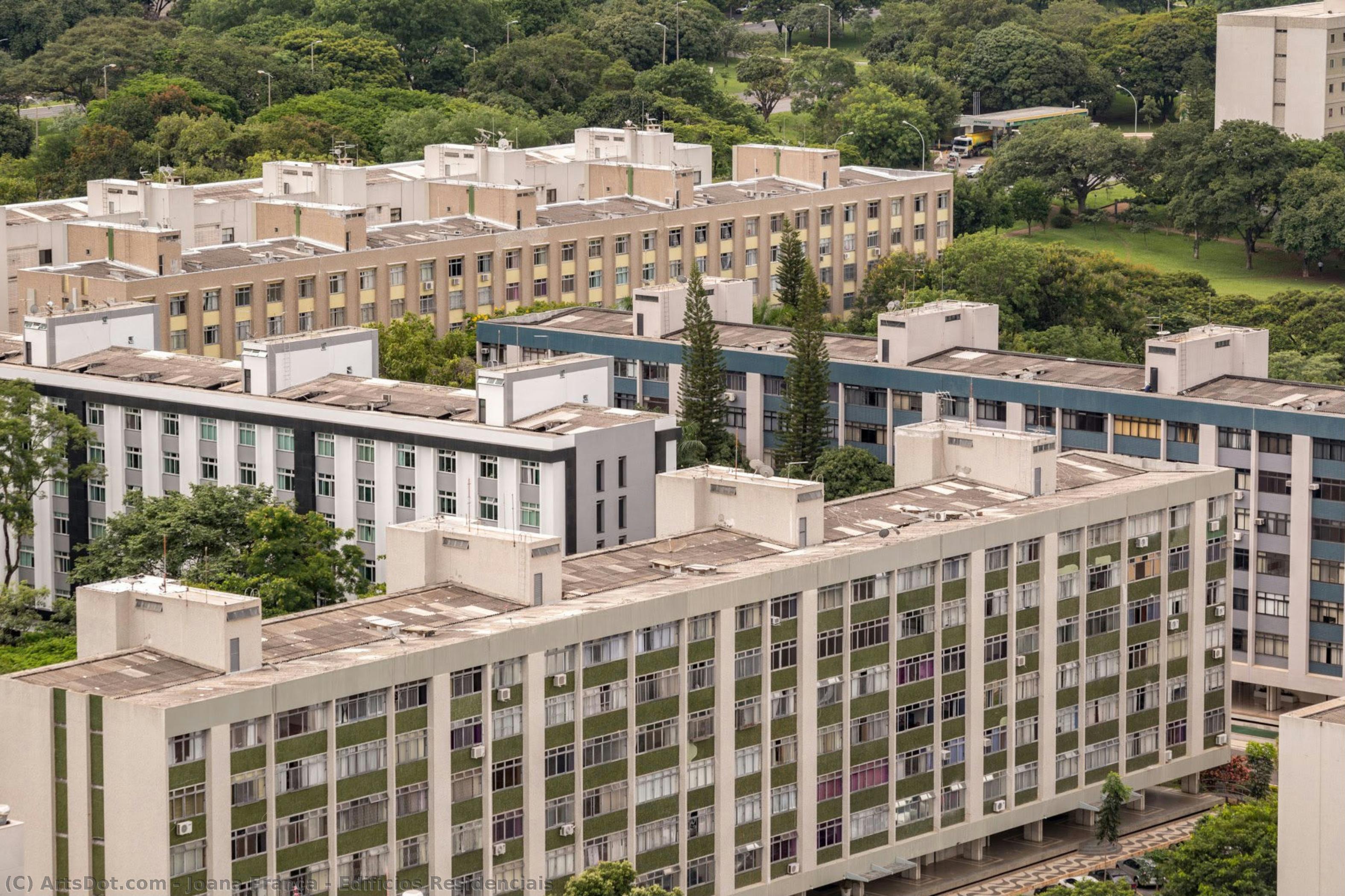Edifícios Residenciais — Joana França