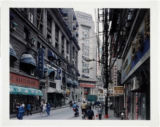 Jiangxi Zhong Lu, Shanghai 1996 (for Parkett No. 50 51) — Thomas Struth