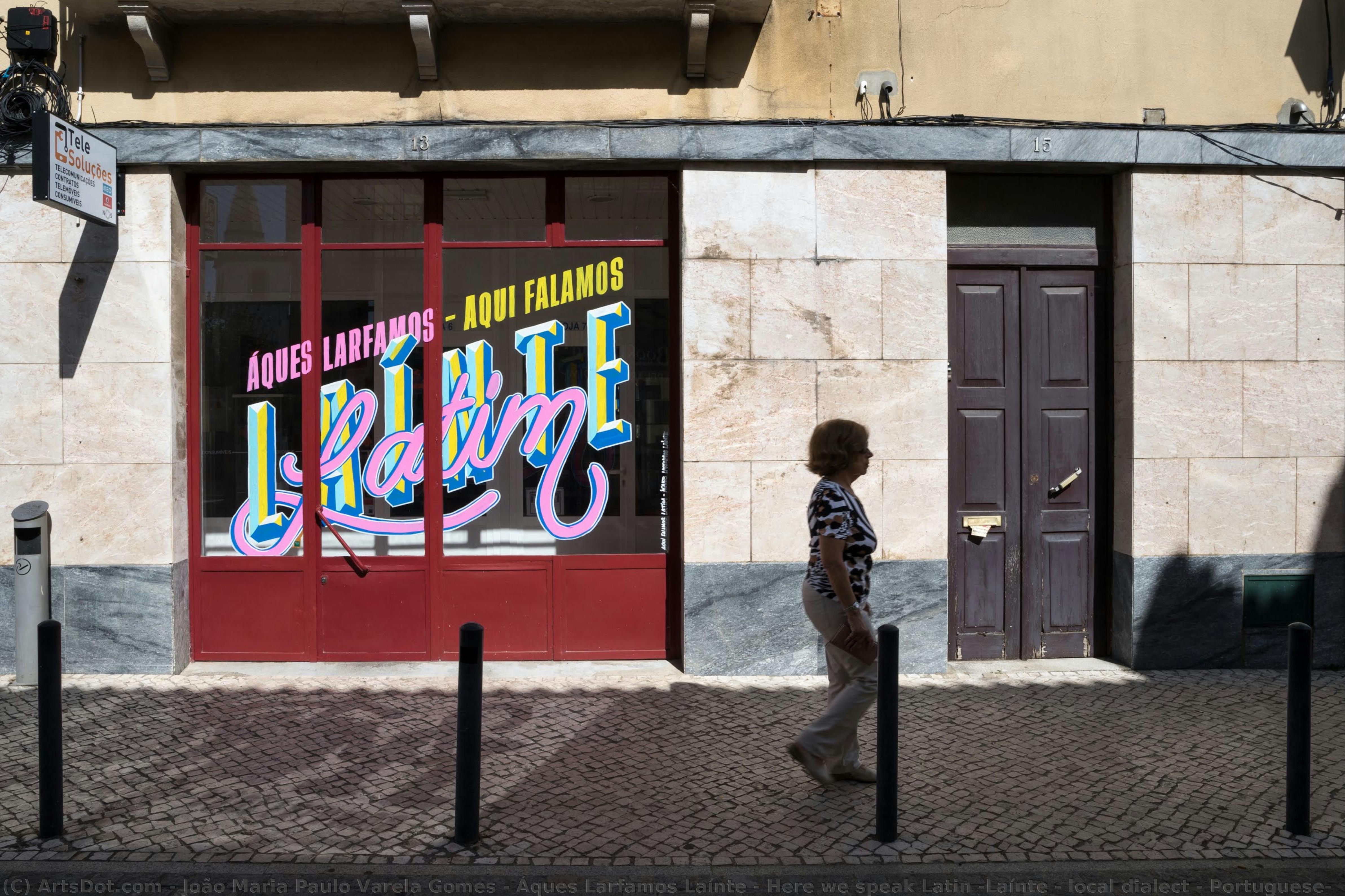 Áques Larfamos Laínte | Here We Speak Latin (laínte - Local Dialect | Portuguese) — João Maria Paulo Varela Gomes