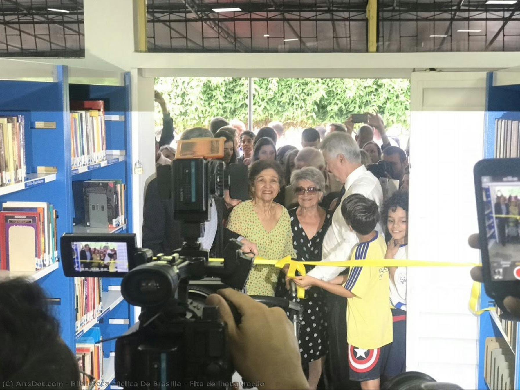Fita De Inauguração — Biblioteca Pûclica De Brasília