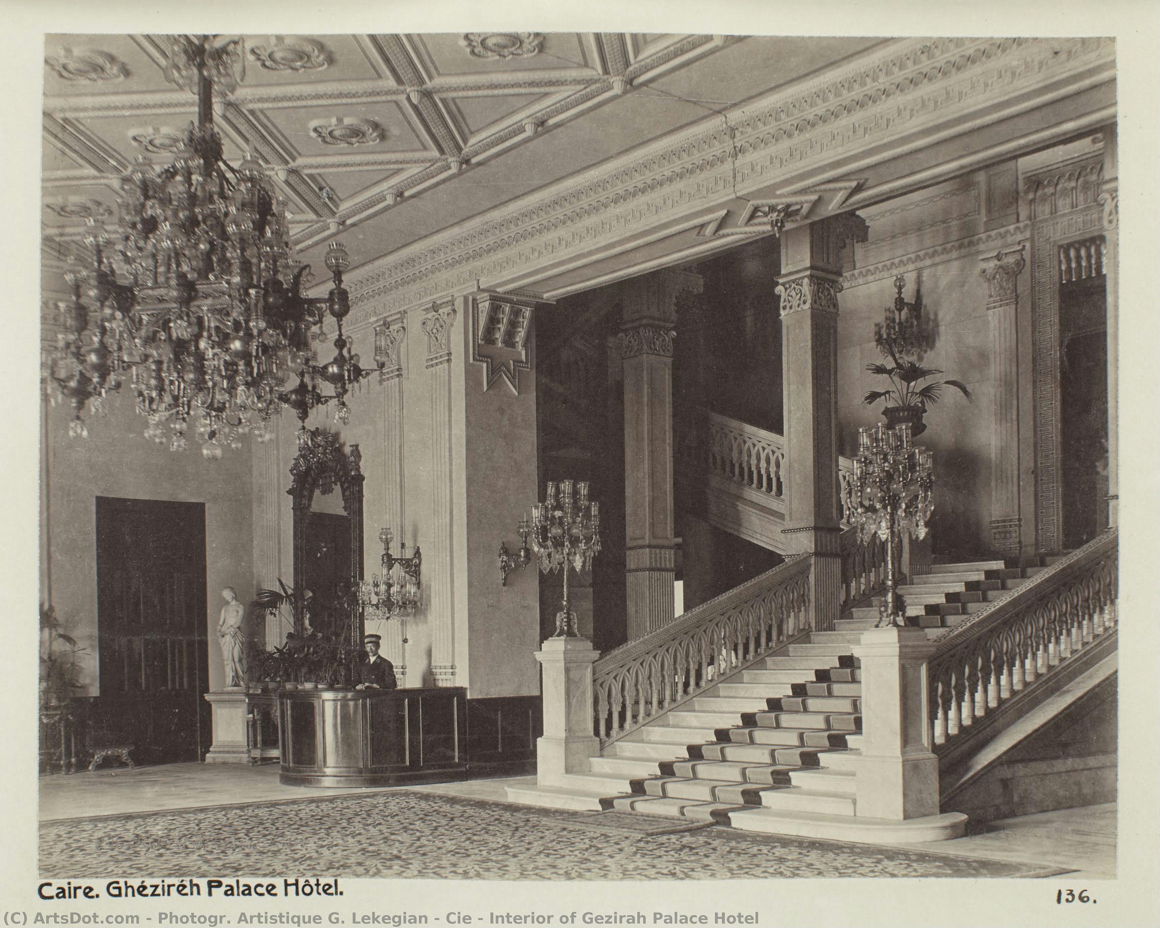 Interior Of Gezirah Palace Hotel — Photographie Artistique G. Lekegian & Cie