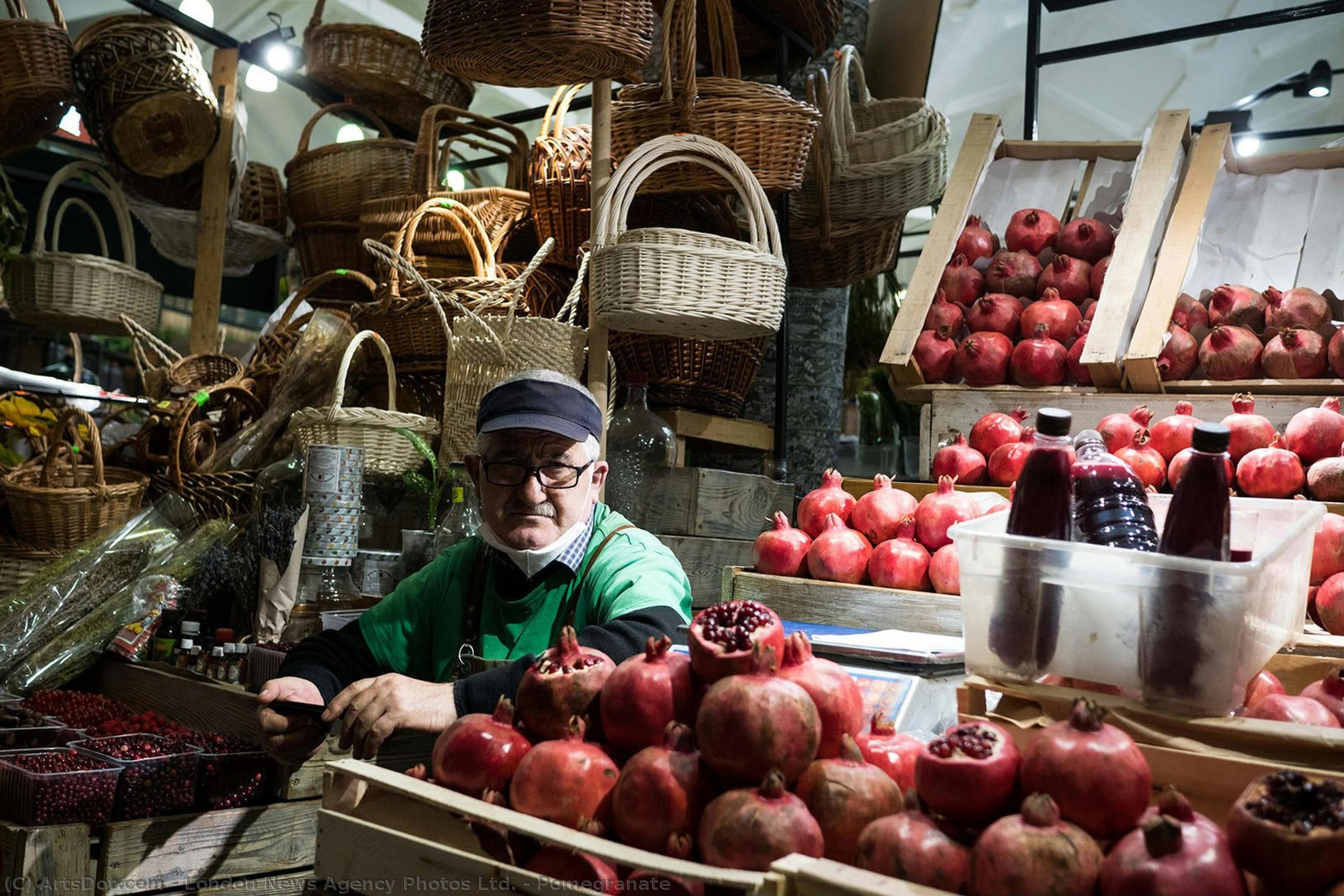 Pomegranate — London News Agency Photos, Ltd