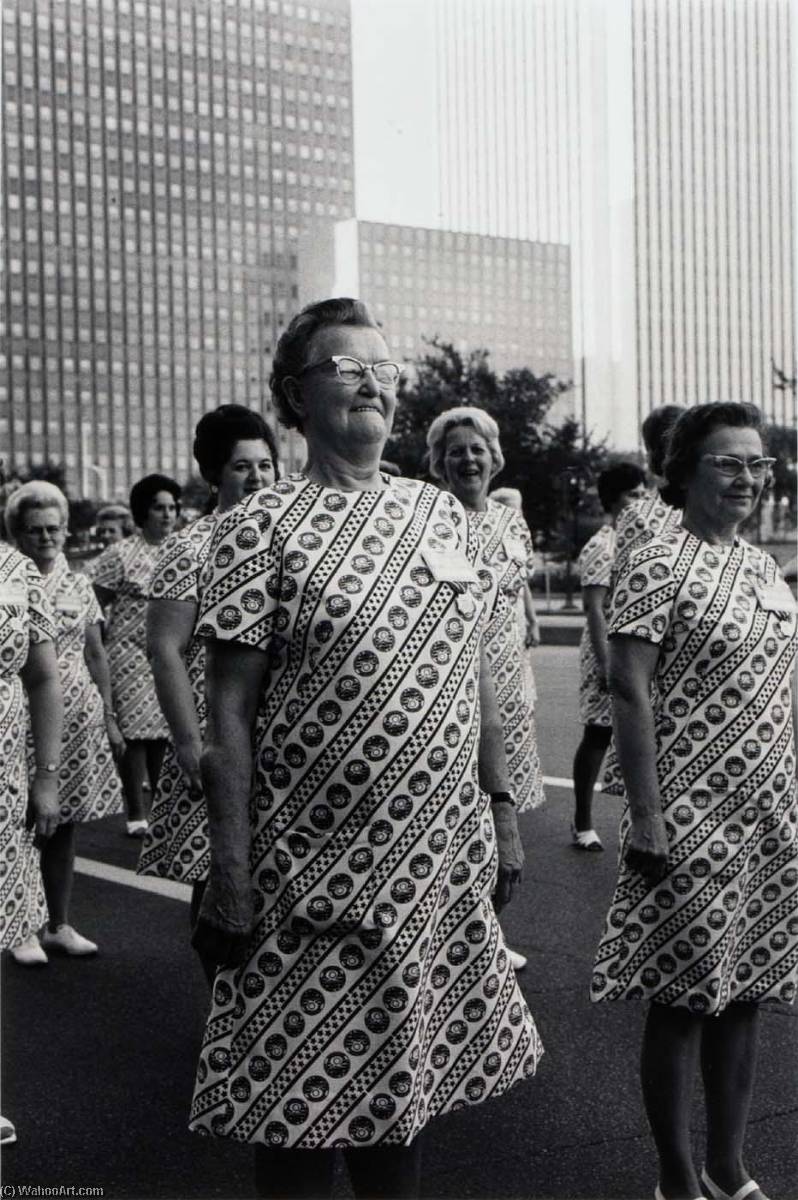 Untitled (women In Patterned Dresses Marching) — Burk Uzzle