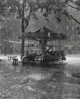 Le Manège De Monsieur Barré — Robert Doisneau