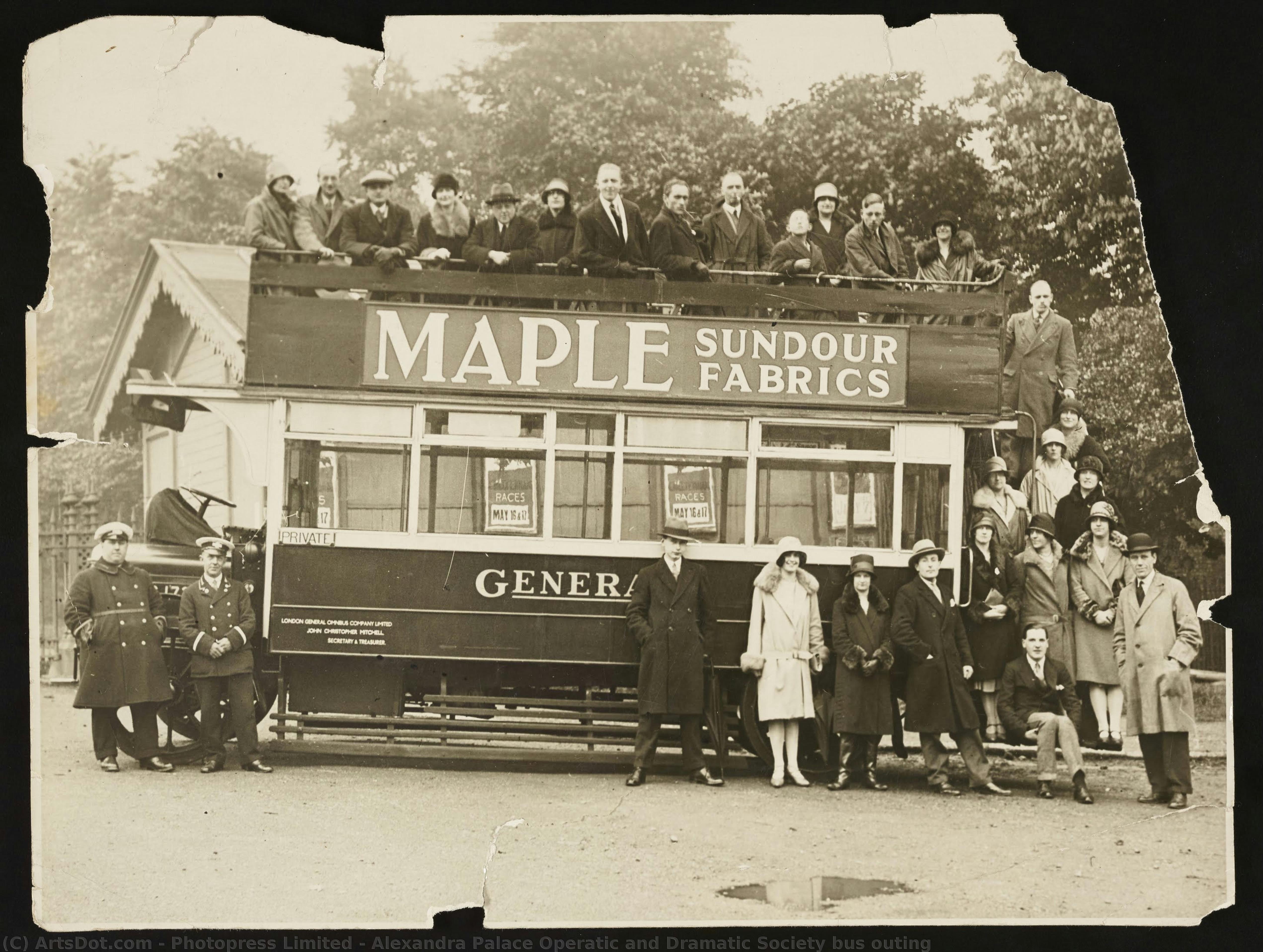 Alexandra Palace Operatic And Dramatic Society Bus Outing — Photopress Limited