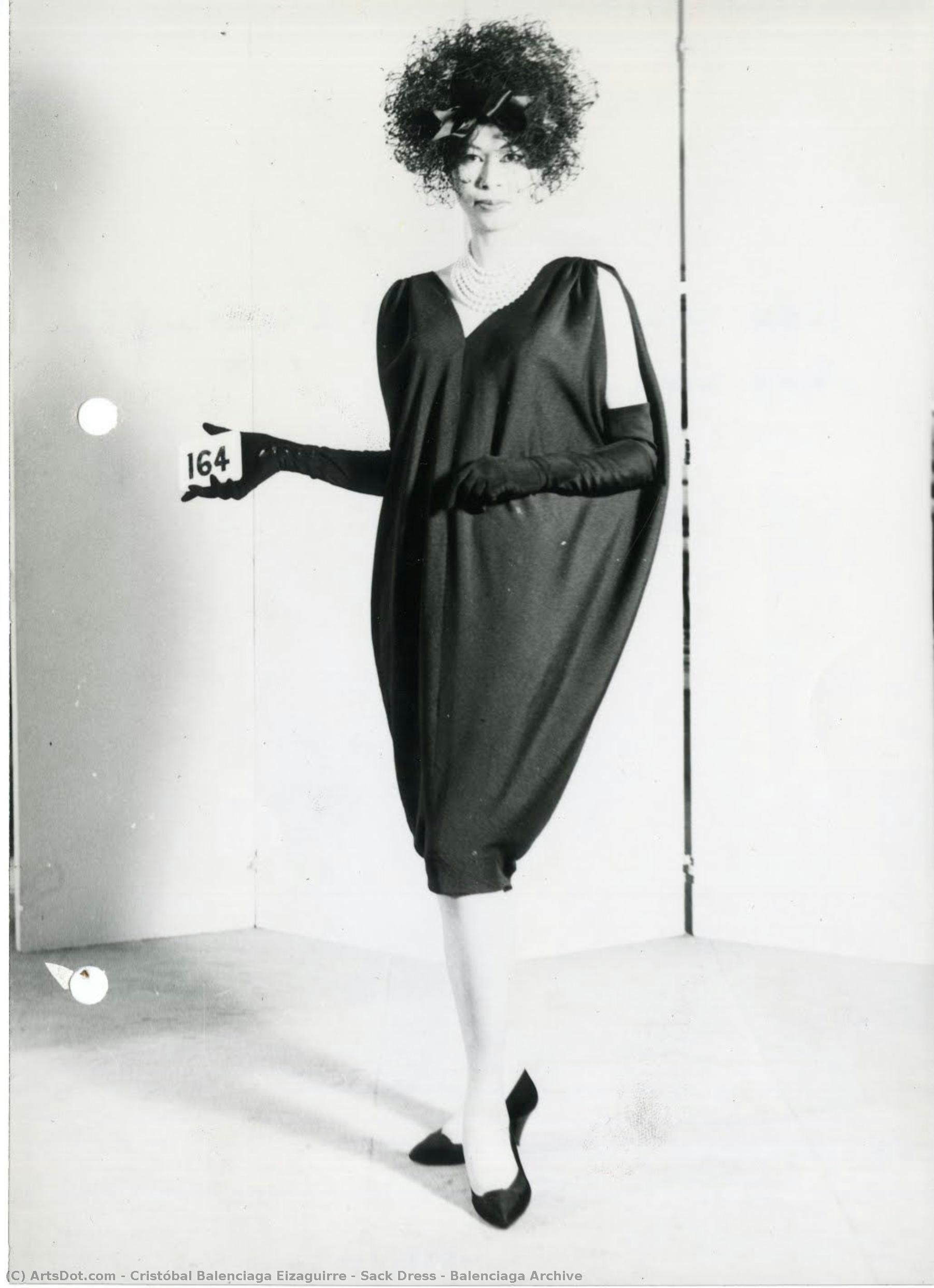Sack Dress © Balenciaga Archive — Cristóbal Balenciaga Eizaguirre