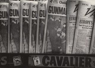 Gun, Gun, Gun, New York — William Klein