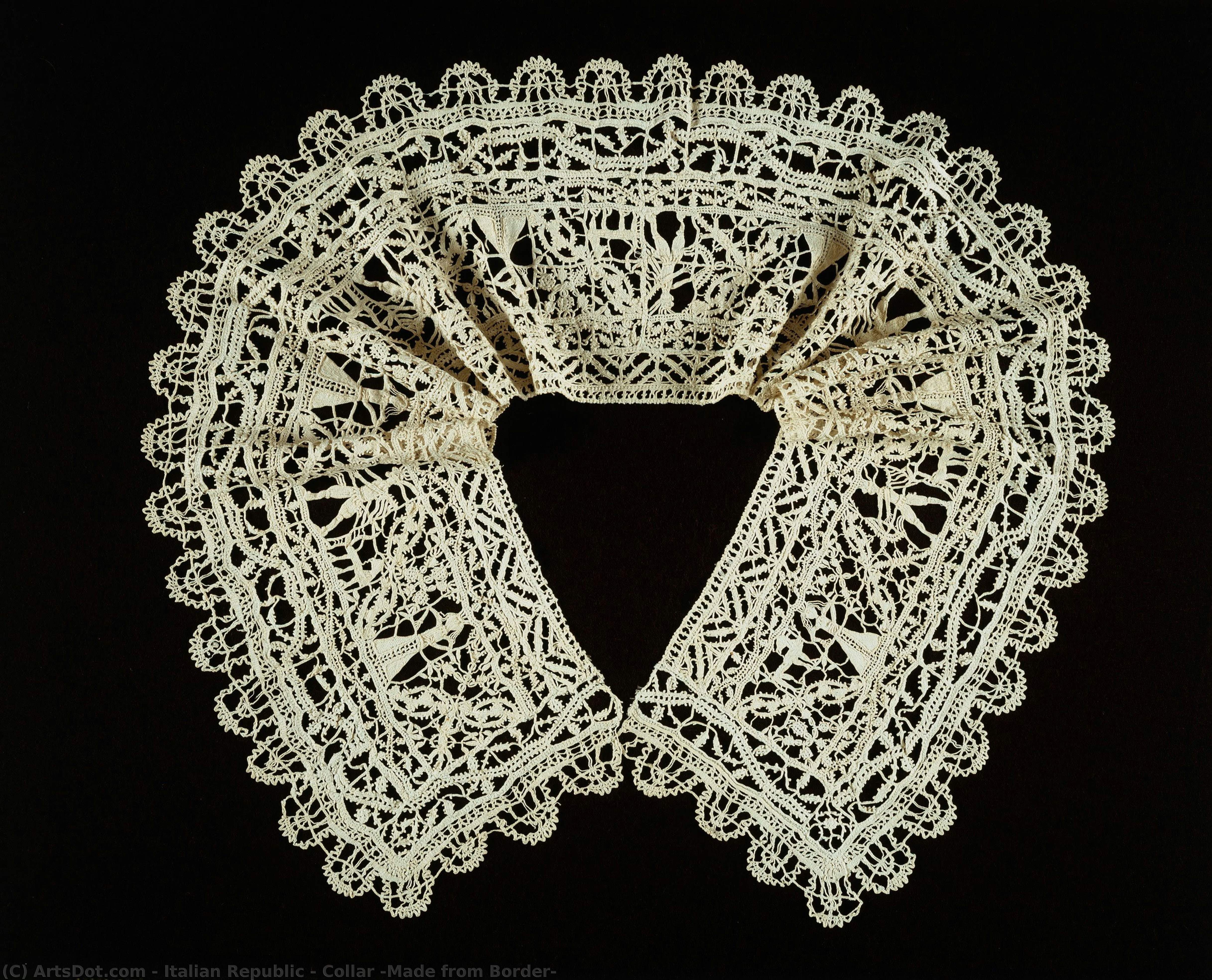 Collar (made From Border) — Italian Republic
