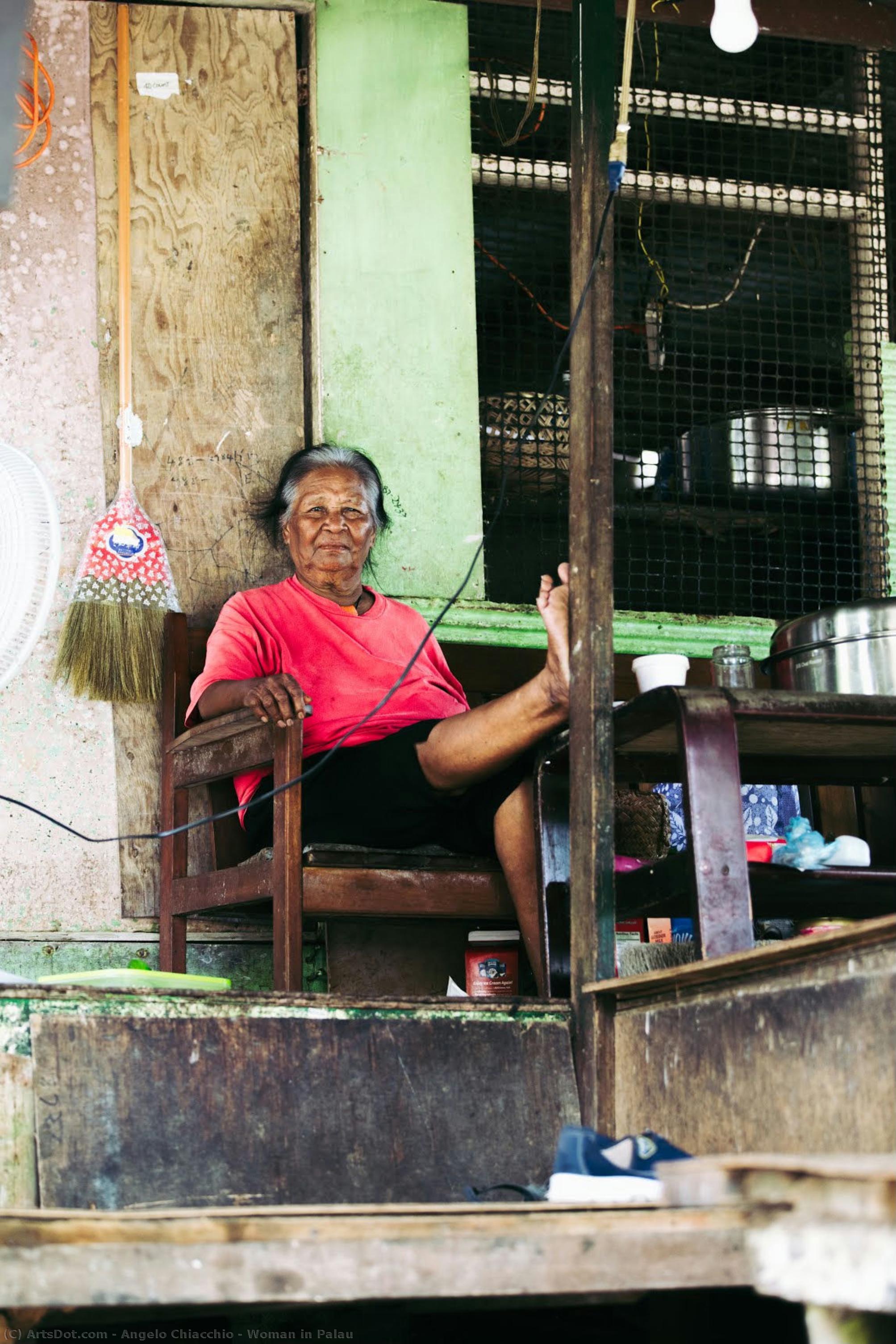 Woman In Palau — Angelo Chiacchio