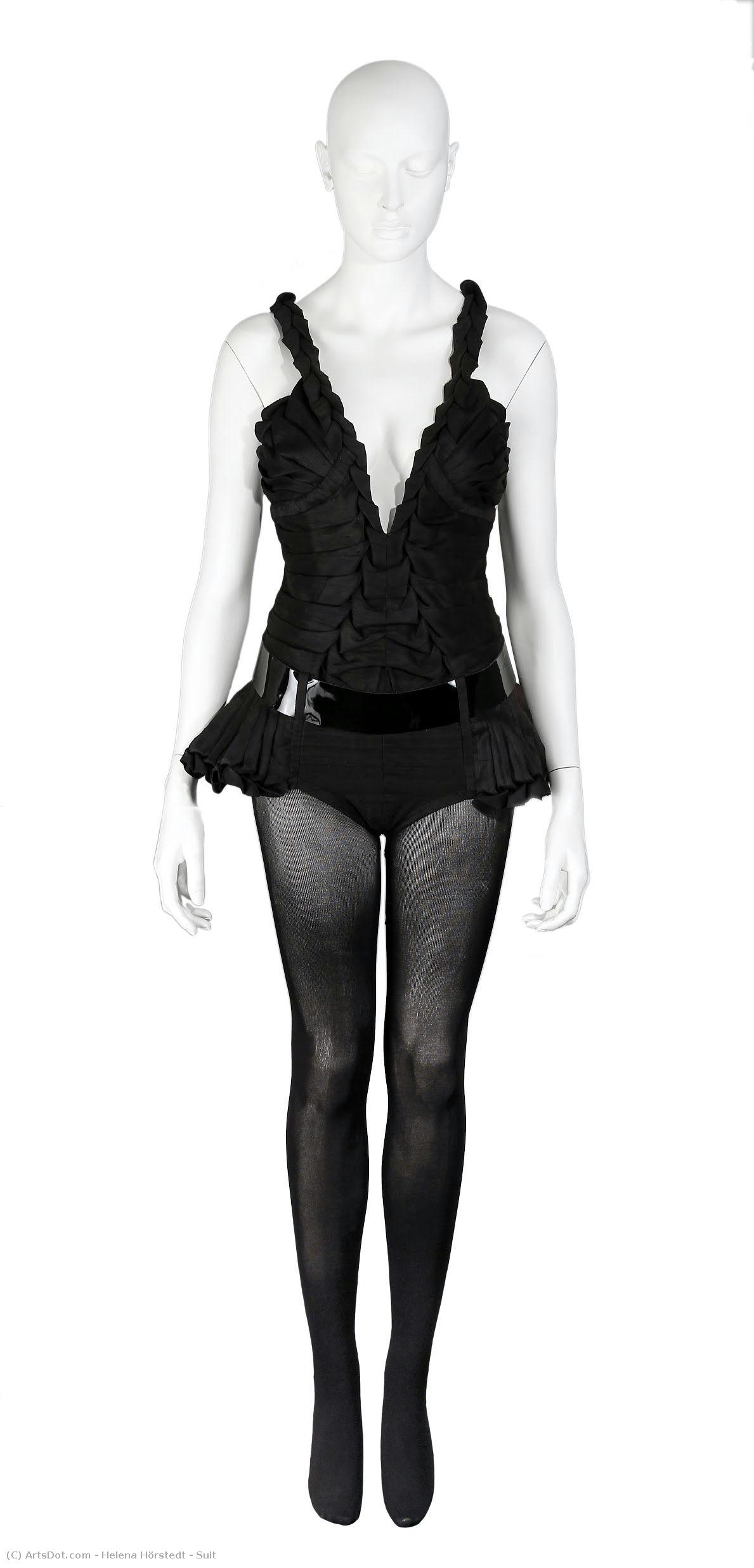 Suit — Helena Hörstedt