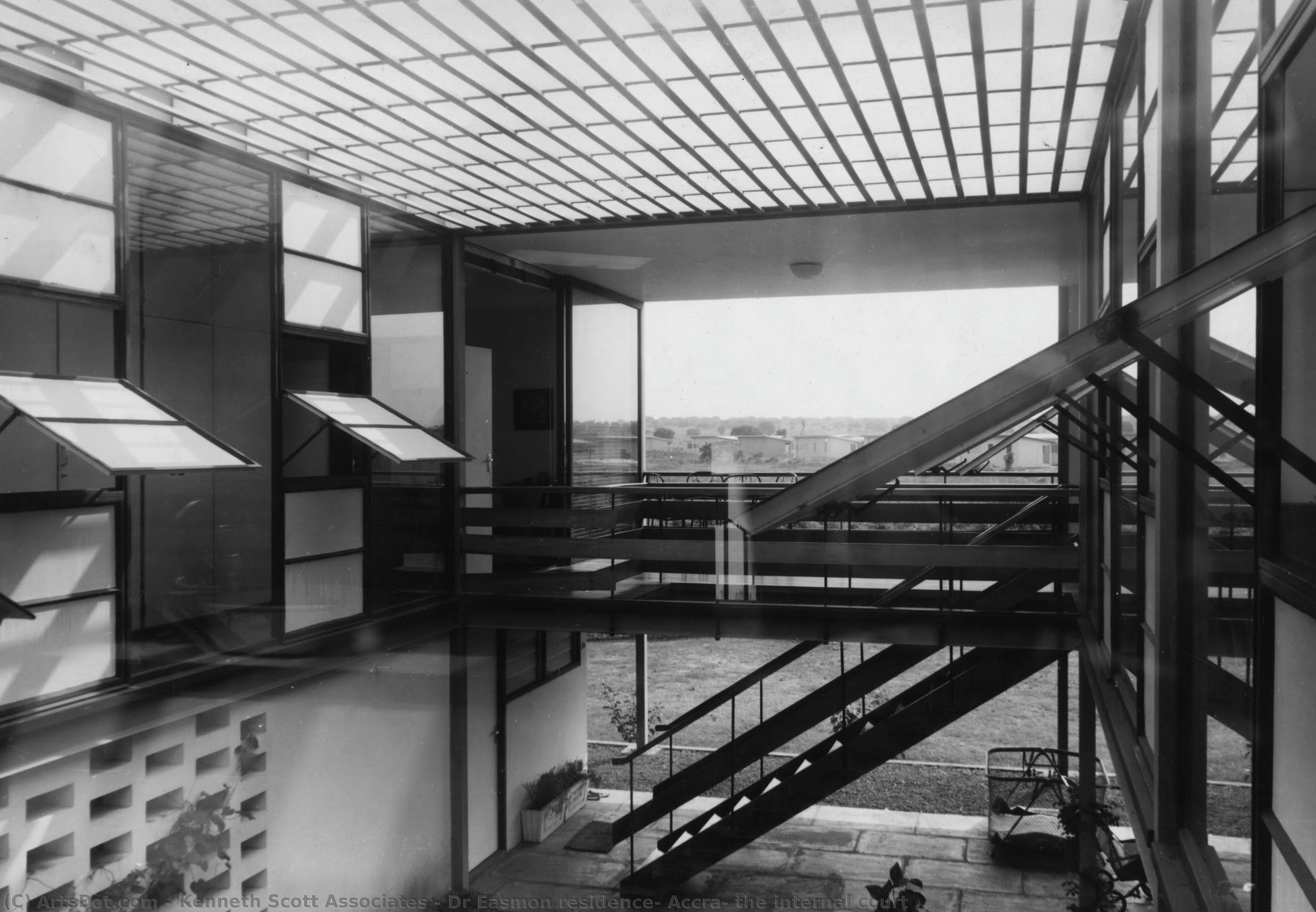 Dr Easmon Residence, Accra: The Internal Court — Kenneth Scott Associates