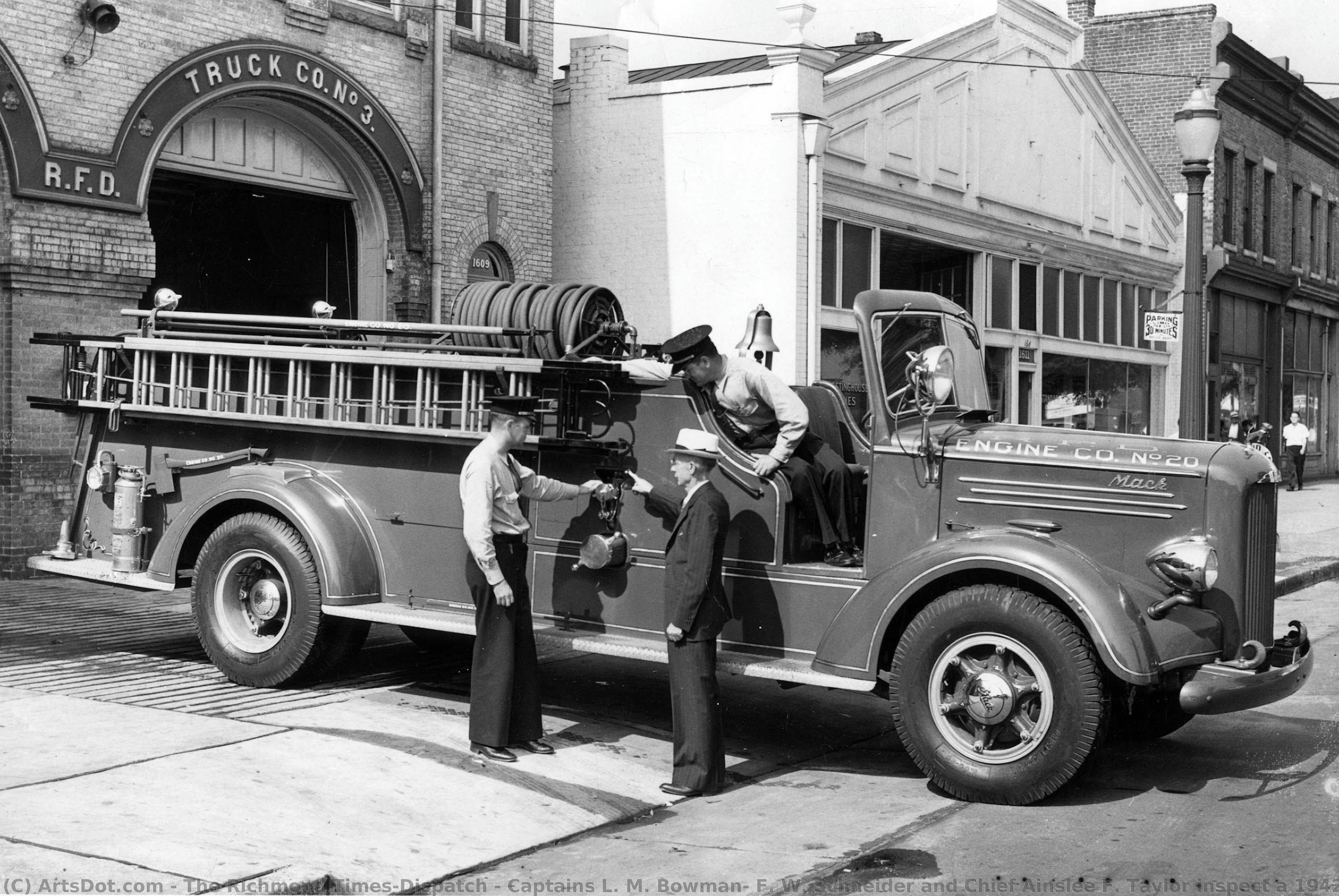 Captains L. M. Bowman, F. W. Schneider And Chief Ainslee F. Taylor Inspect A 1942 Mack Pumper Truck — The Richmond Times-dispatch