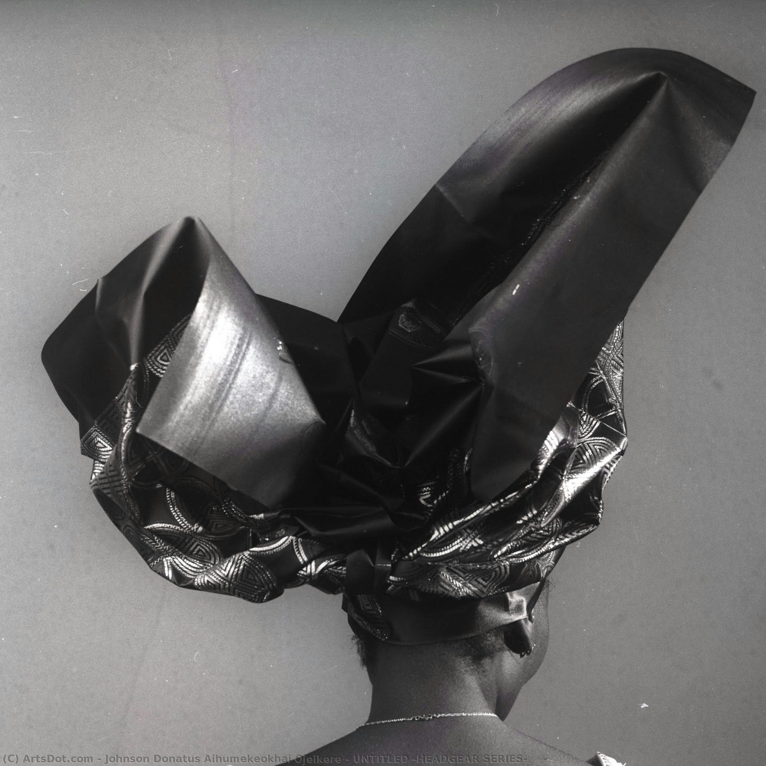 Untitled (headgear Series) — Johnson Donatus Aihumekeokhai Ojeikere