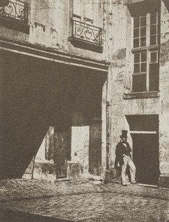 The Courtyard Of 21 Quai Bourbon, Paris — Charles Nègre