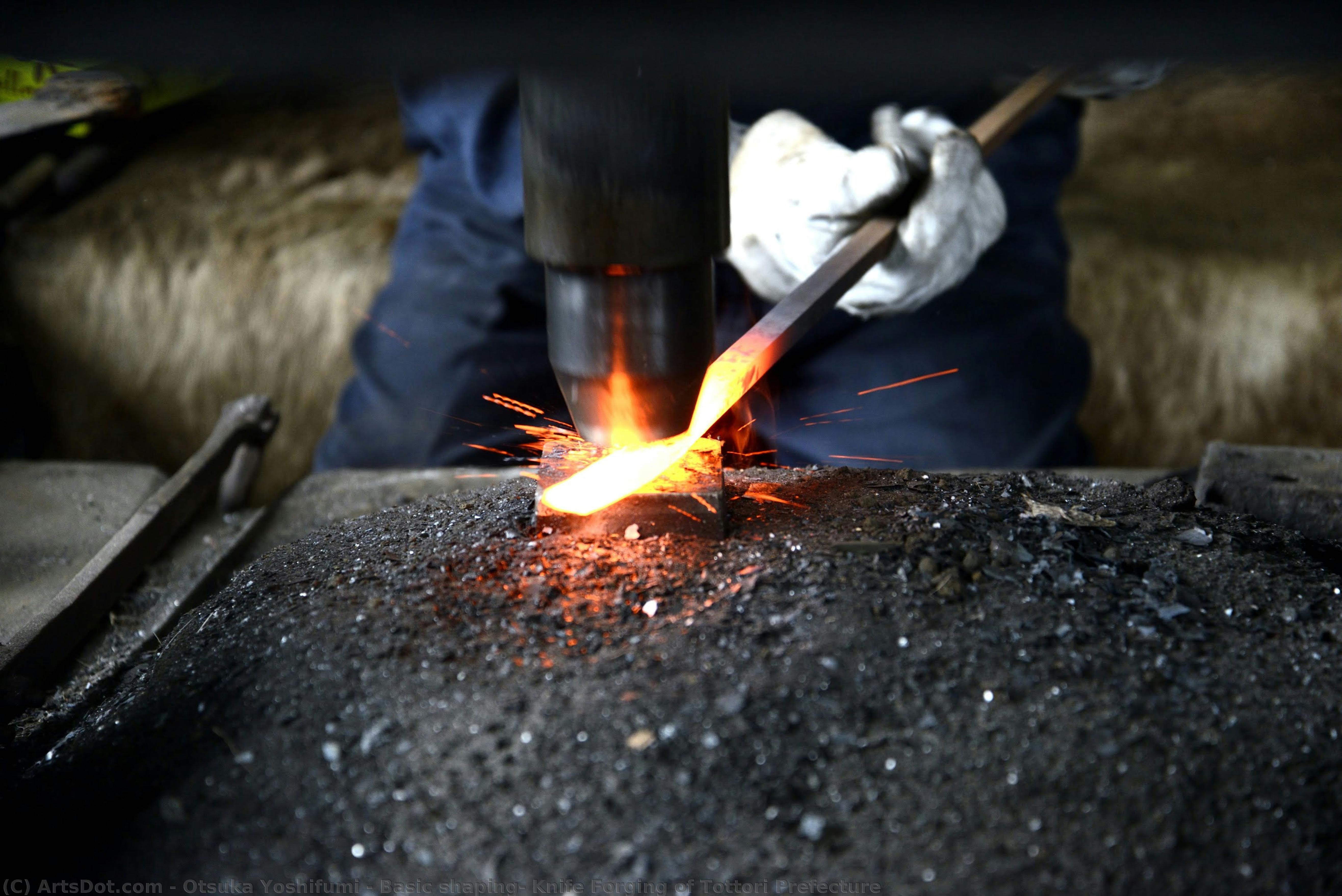 Basic Shaping, Knife Forging Of Tottori Prefecture — Otsuka Yoshifumi