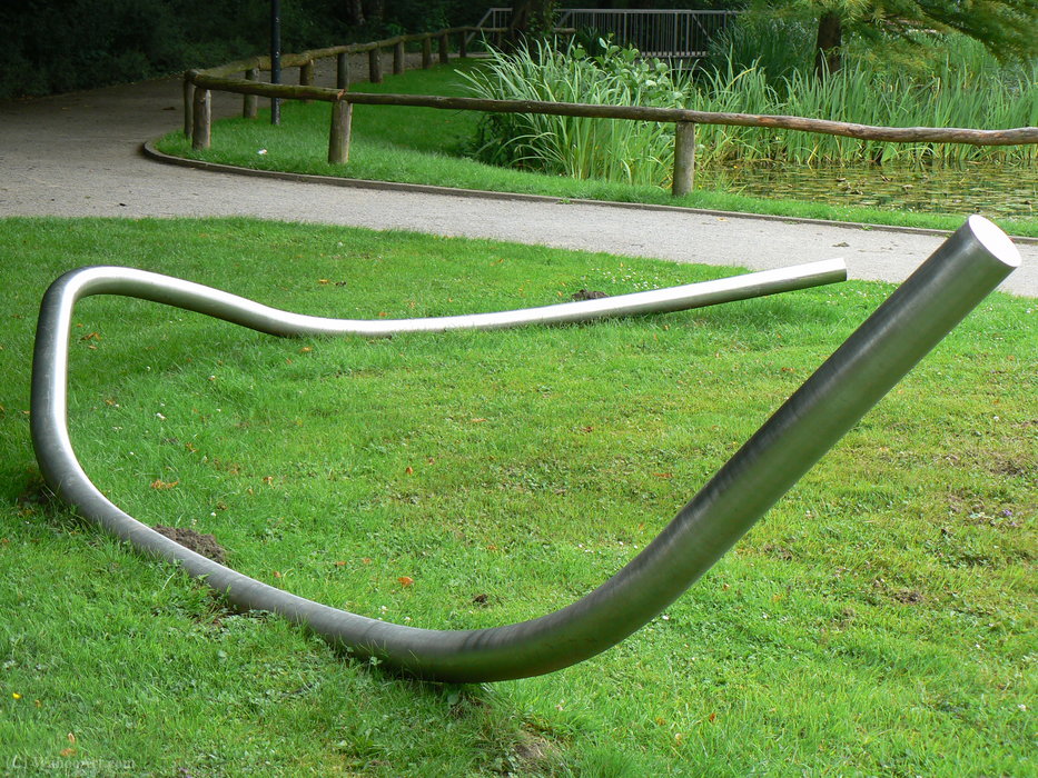 Raumplastik Grosse Kurve I, (1980) — Norbert Kricke