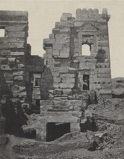 Médinet Habou, Façade Septentrionale Du Gynécée De Ramses Méiamoun — Maxime Du Camp