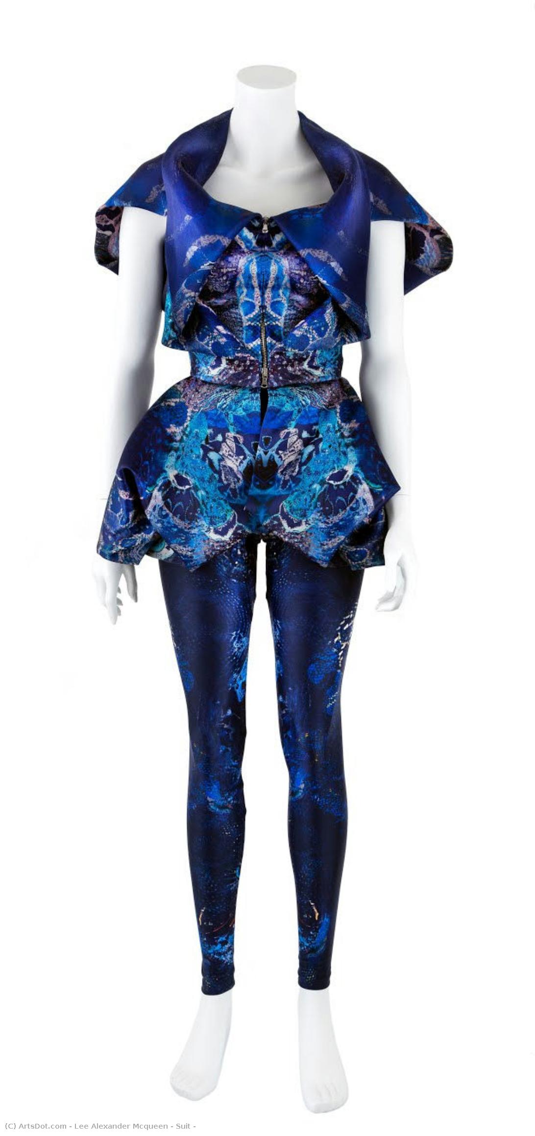 Suit — Ли Александр Маккинн
