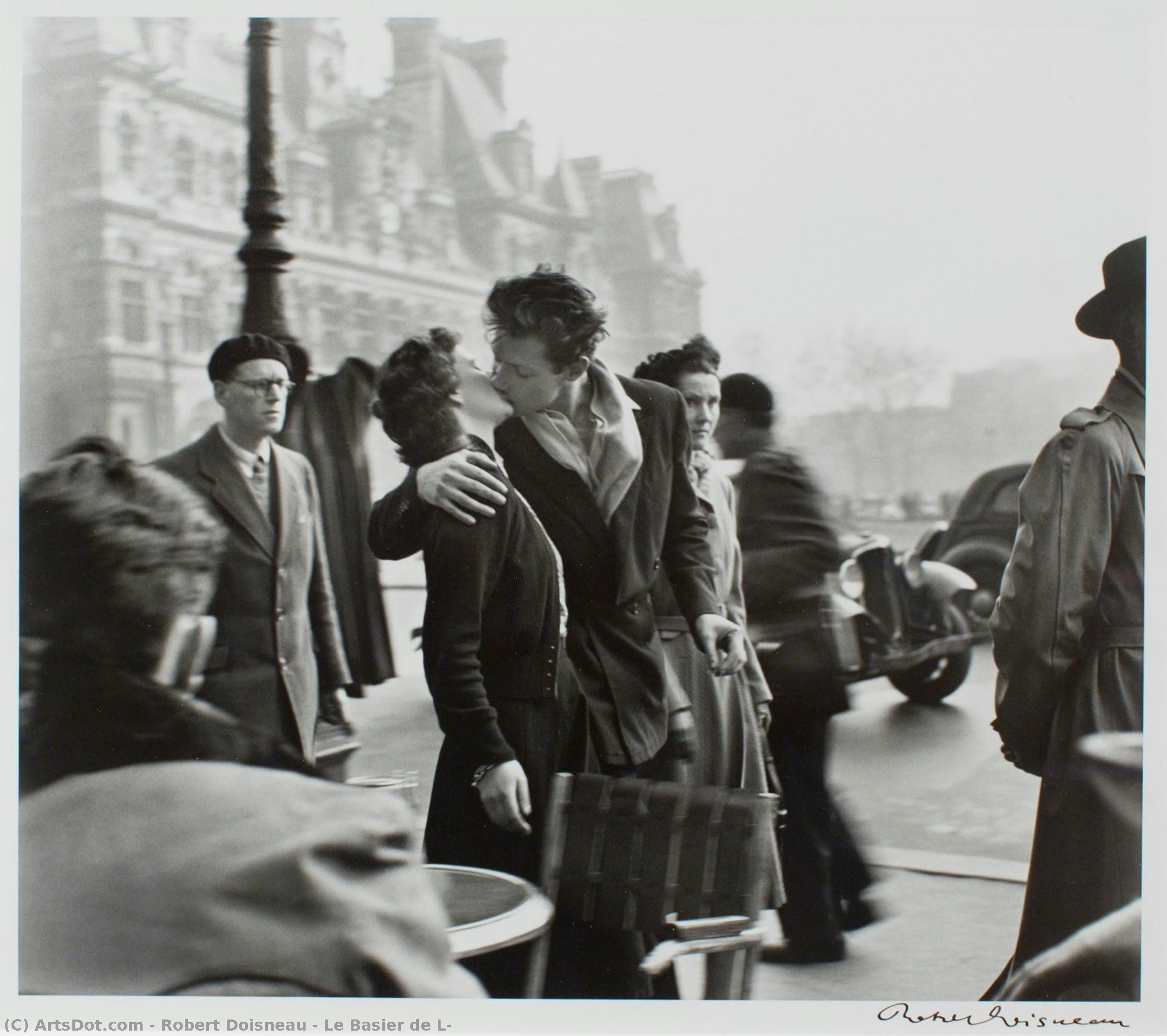 Le Baiser De Ville — Robert Doisneau