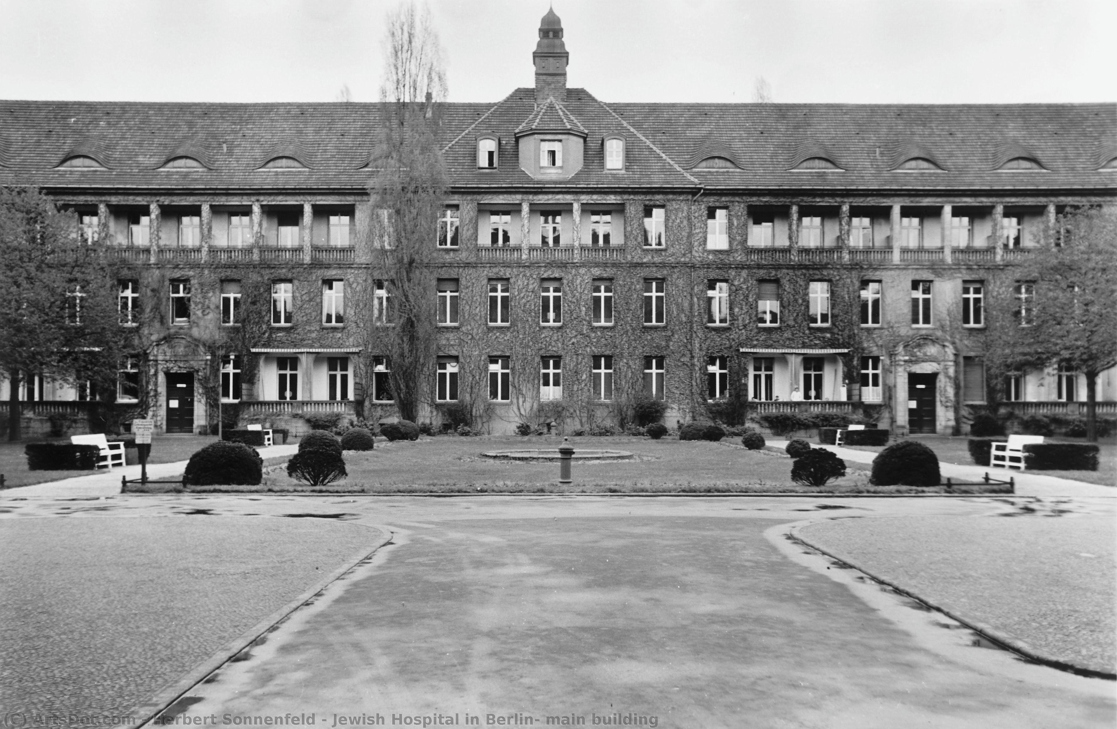 Jewish Hospital In Berlin, Main Building — Herbert Sonnenfeld