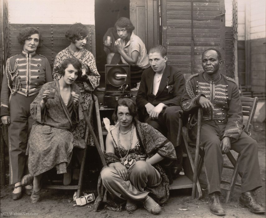 Circus People — Аугуст Шандер